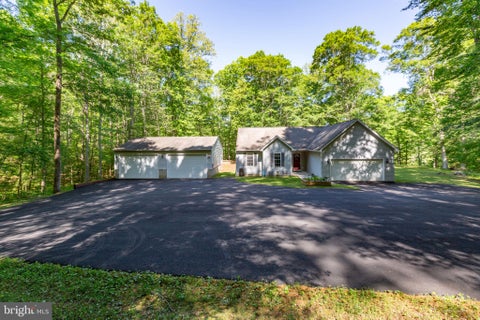 Homes For Sale - 6630 Blackburn Run<br/> KING GEORGE, VA 22485