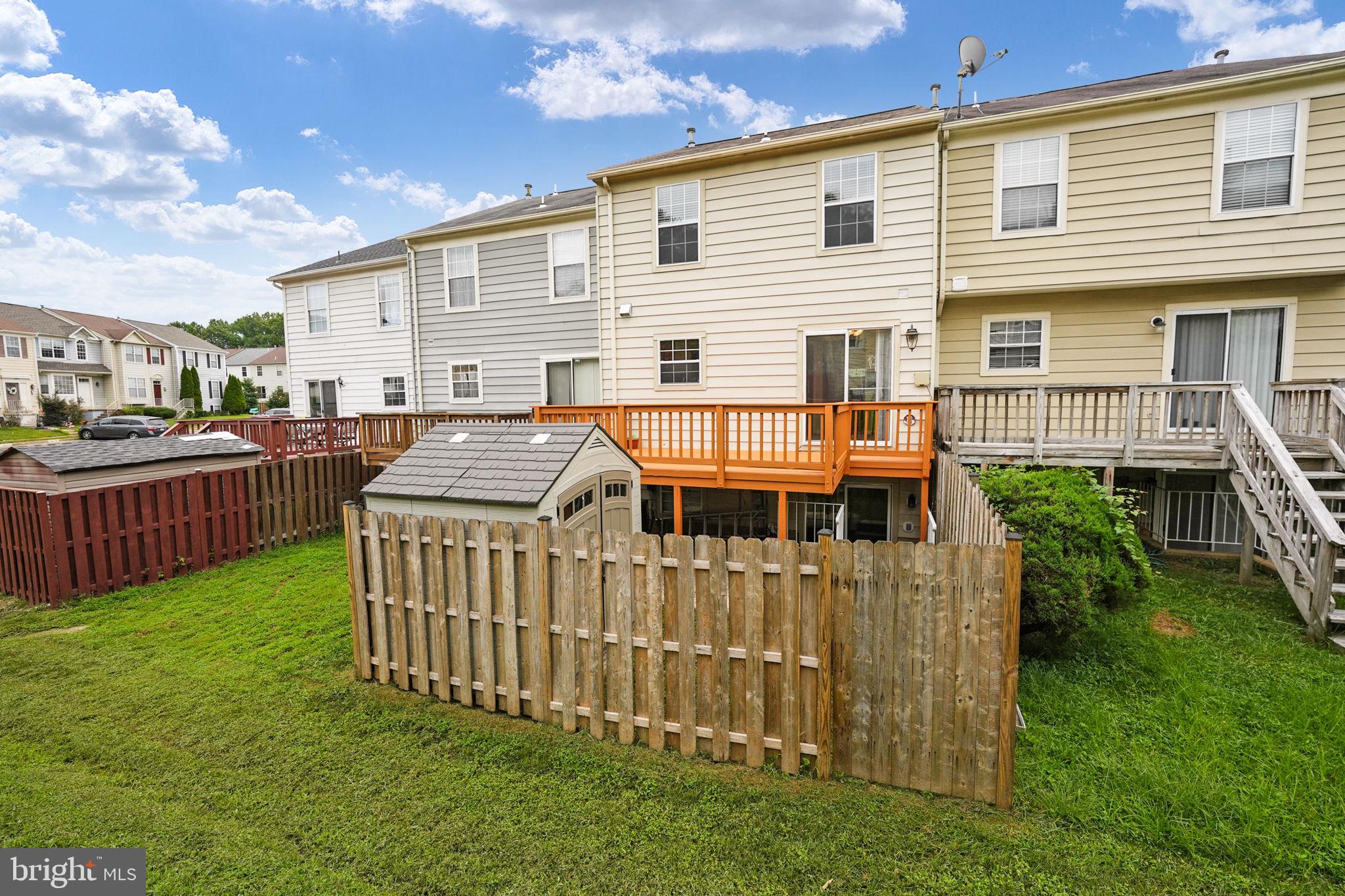 RIDGEFIELD VILLAGE - Residential