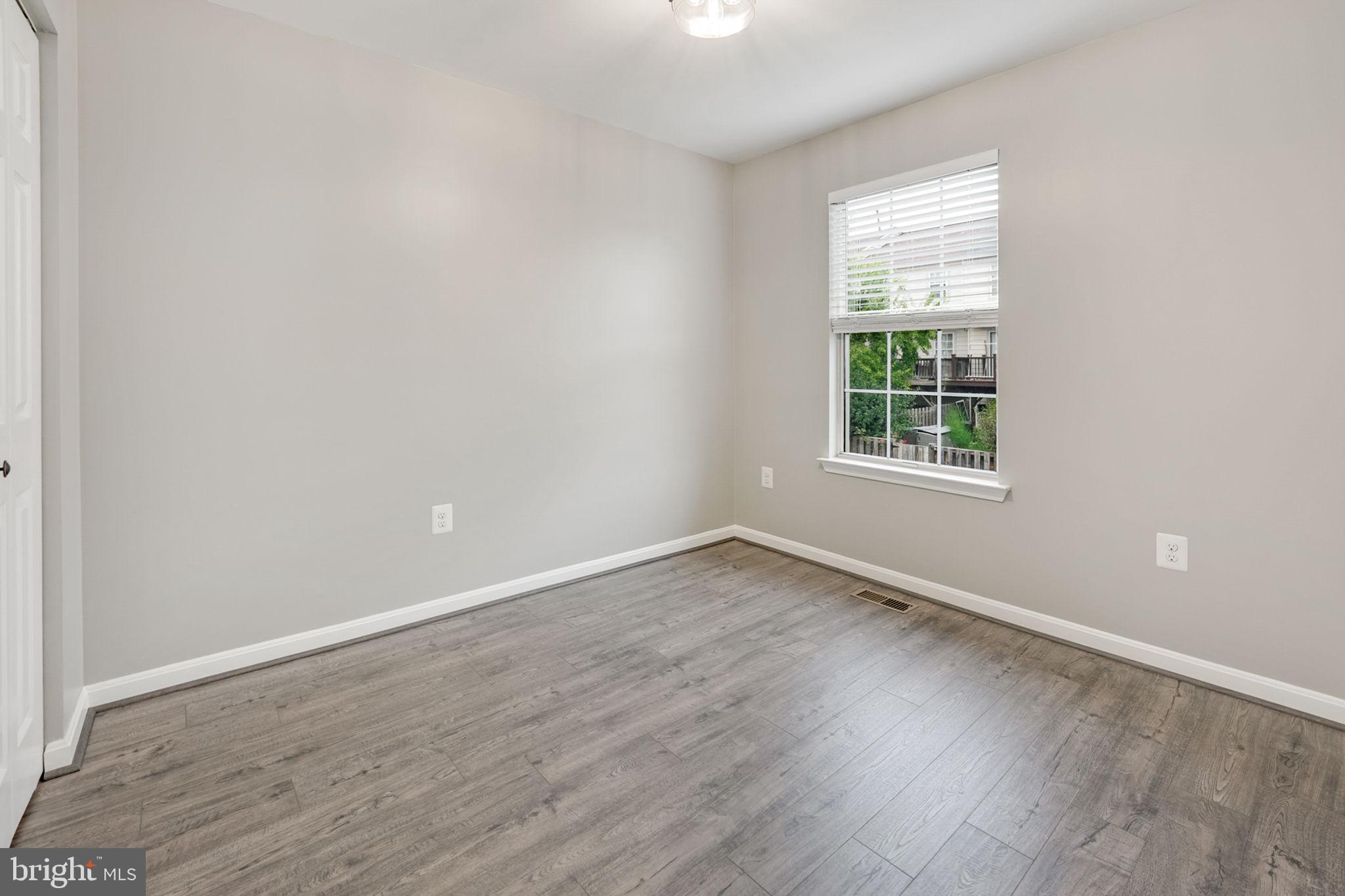 RIDGEFIELD VILLAGE - Residential