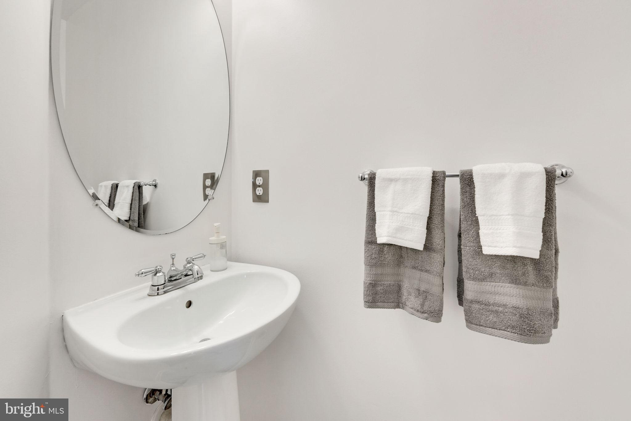 RIDGEFIELD VILLAGE - Residential