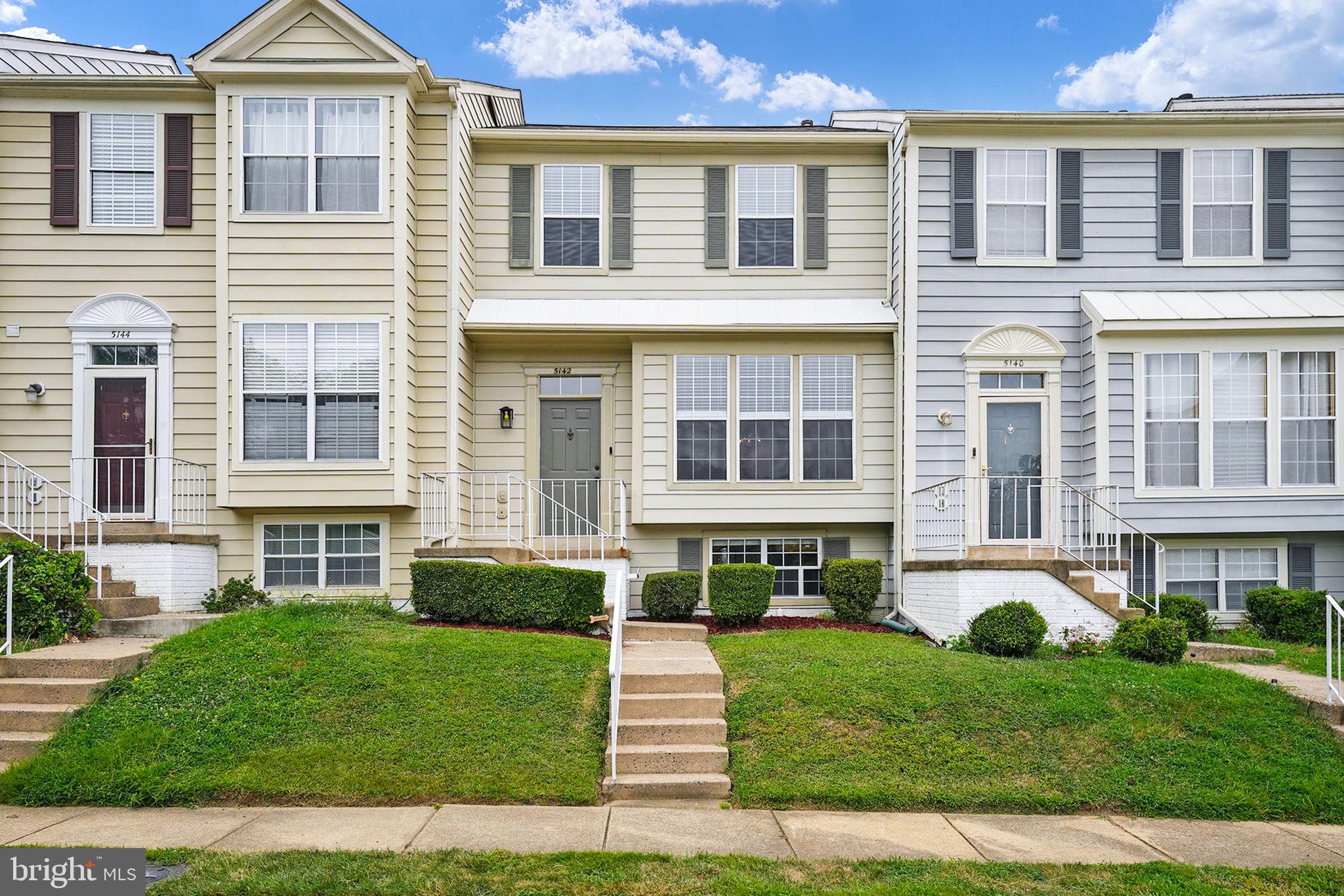 RIDGEFIELD VILLAGE - Residential