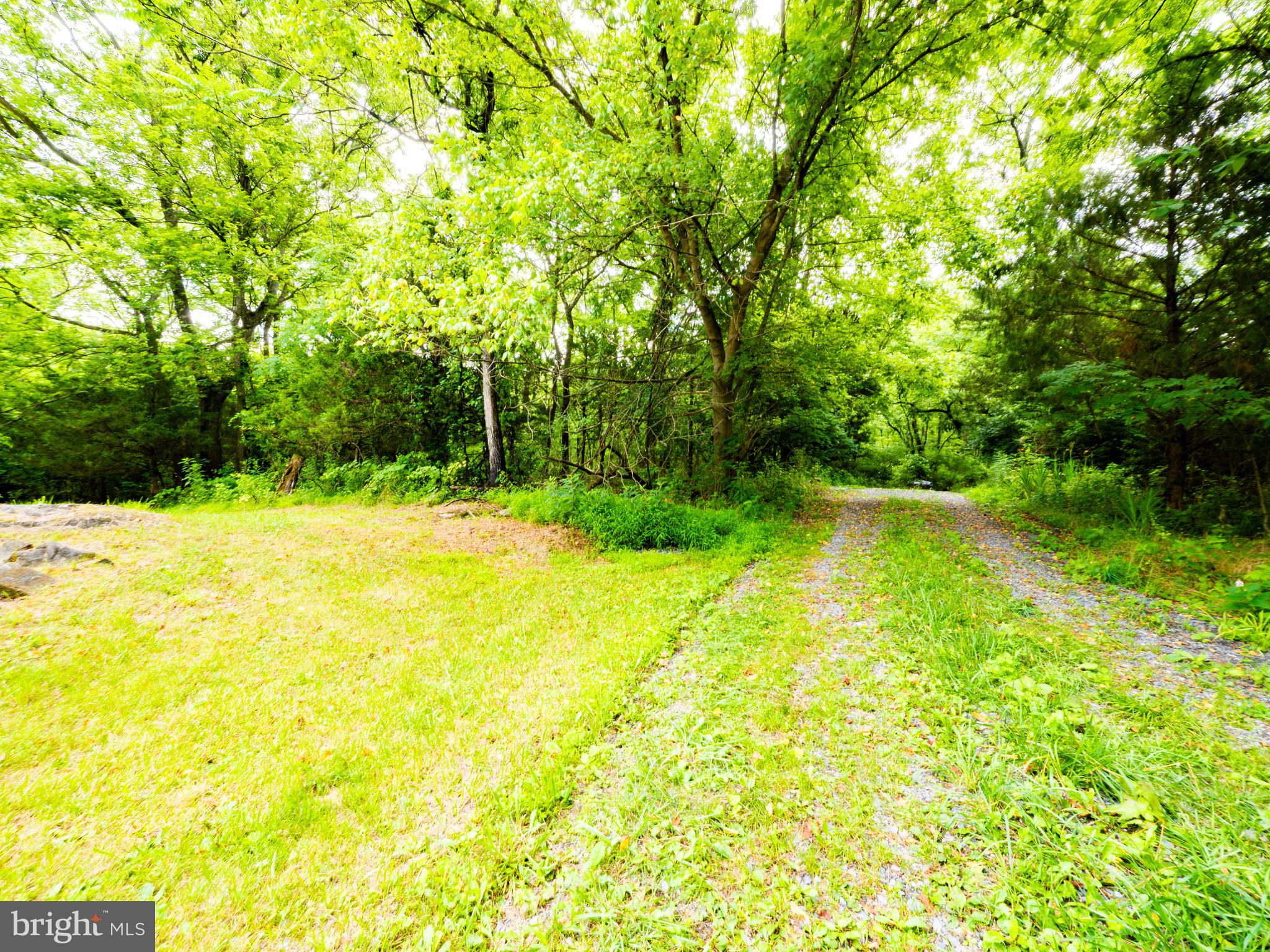 312 JAMESTOWN ROAD