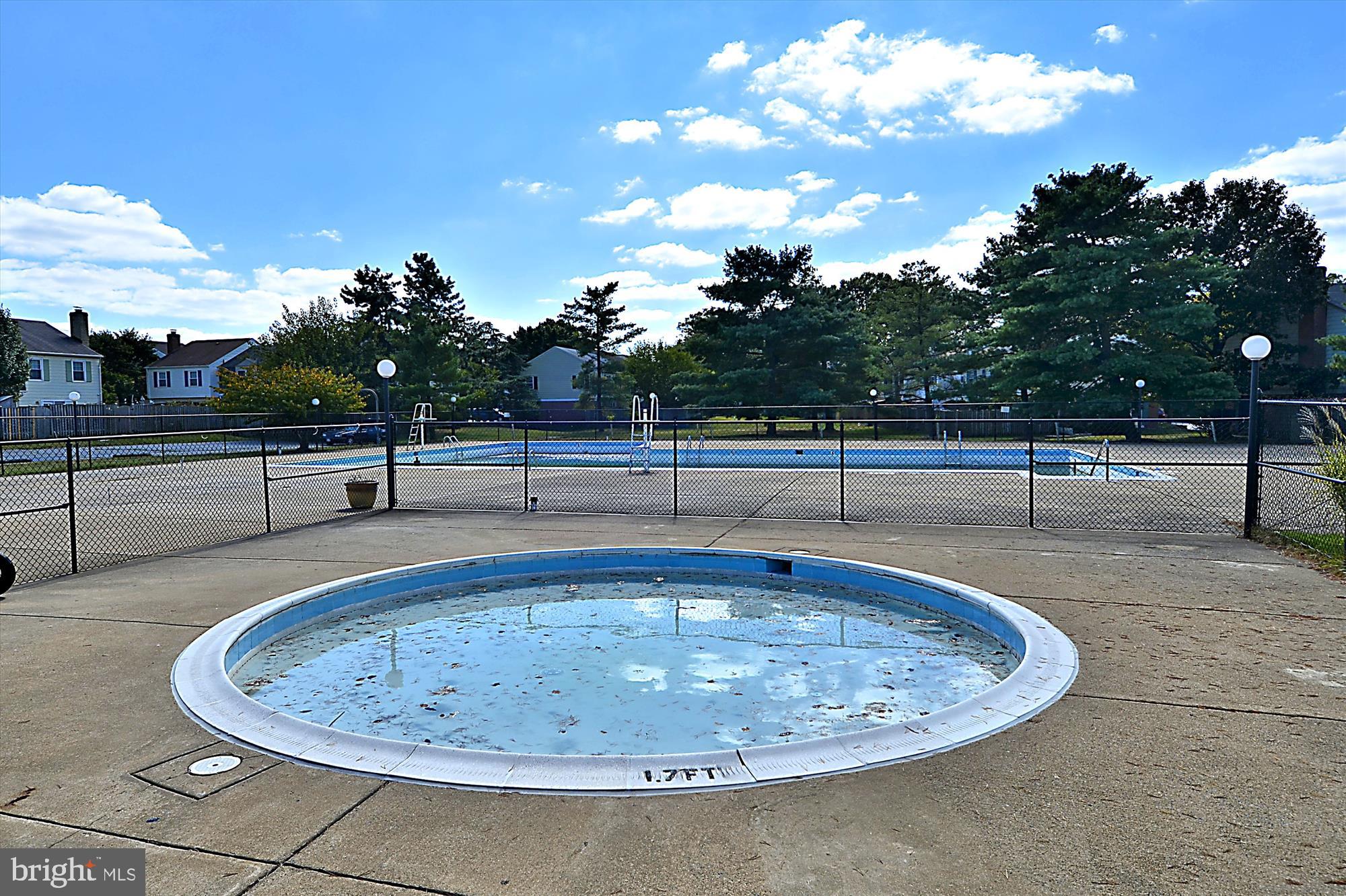 FRANCONIA COMMONS - Residential