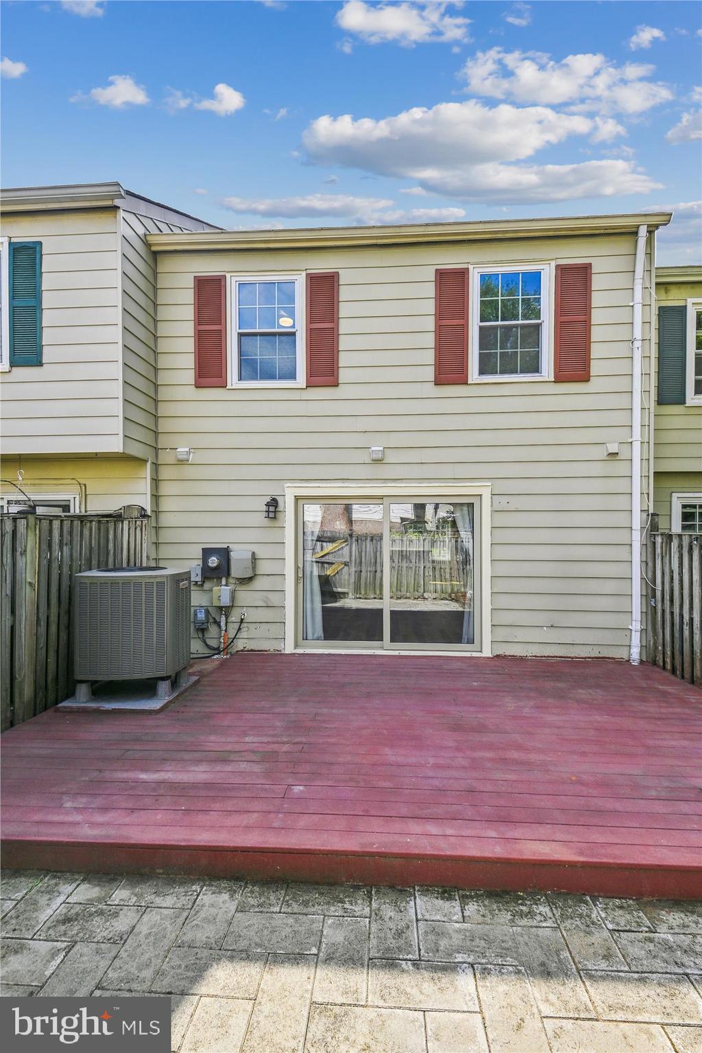 FRANCONIA COMMONS - Residential