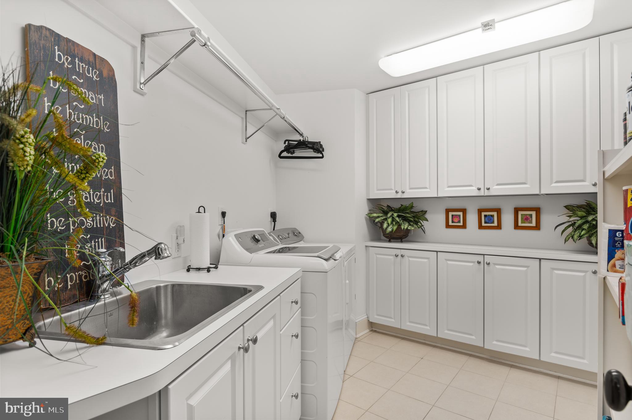PHILLIPS PARK - Residential