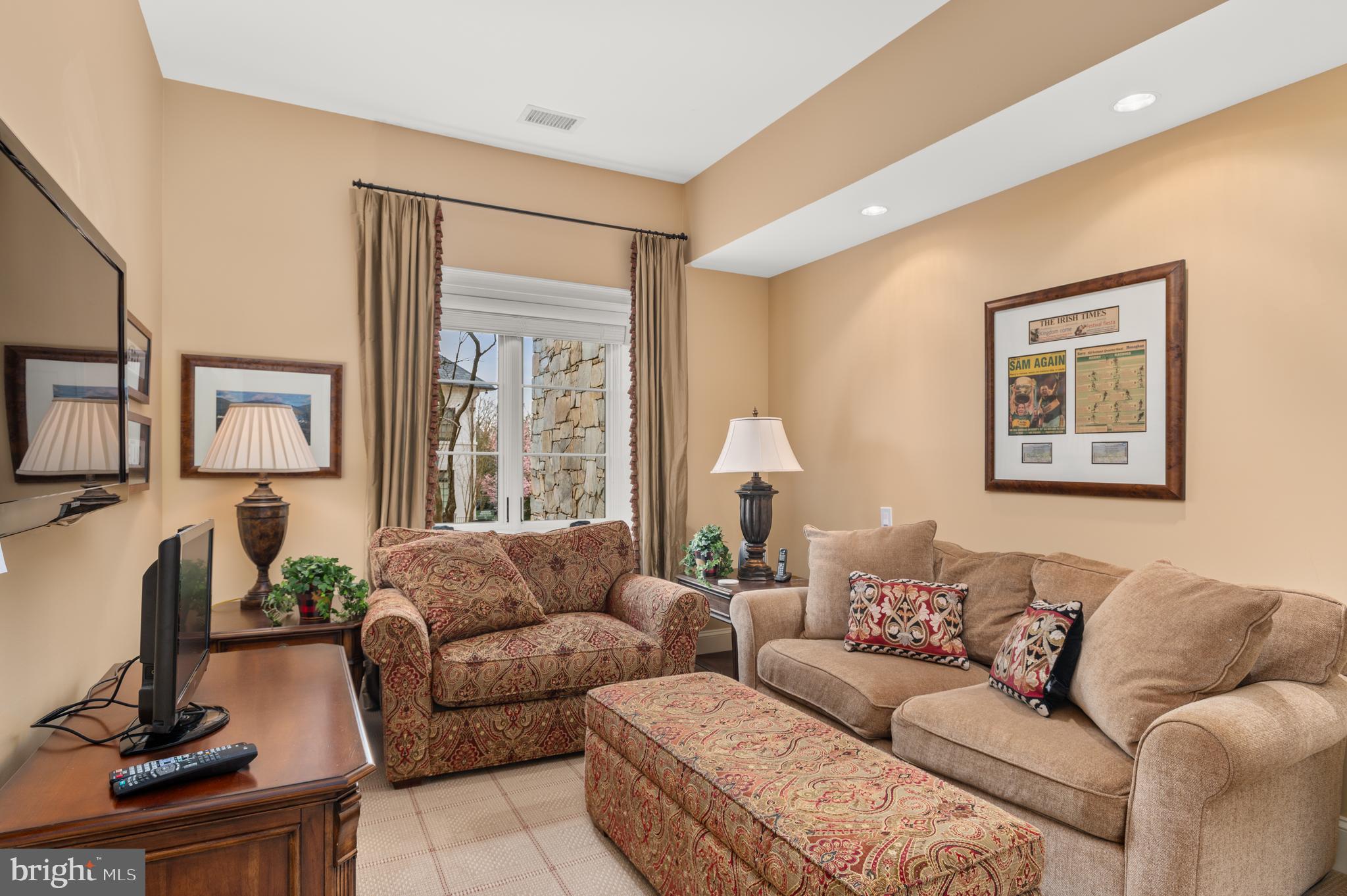 PHILLIPS PARK - Residential