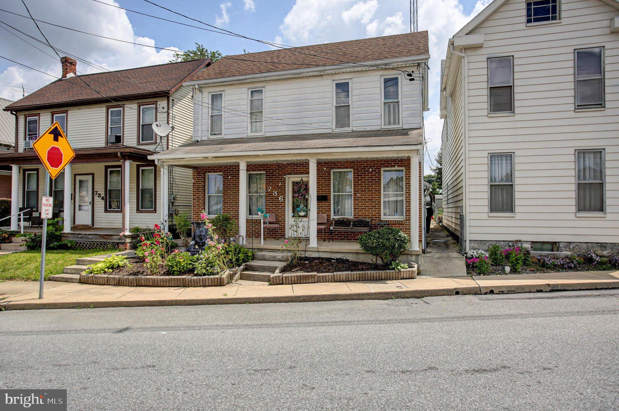 736 S SECOND STREET