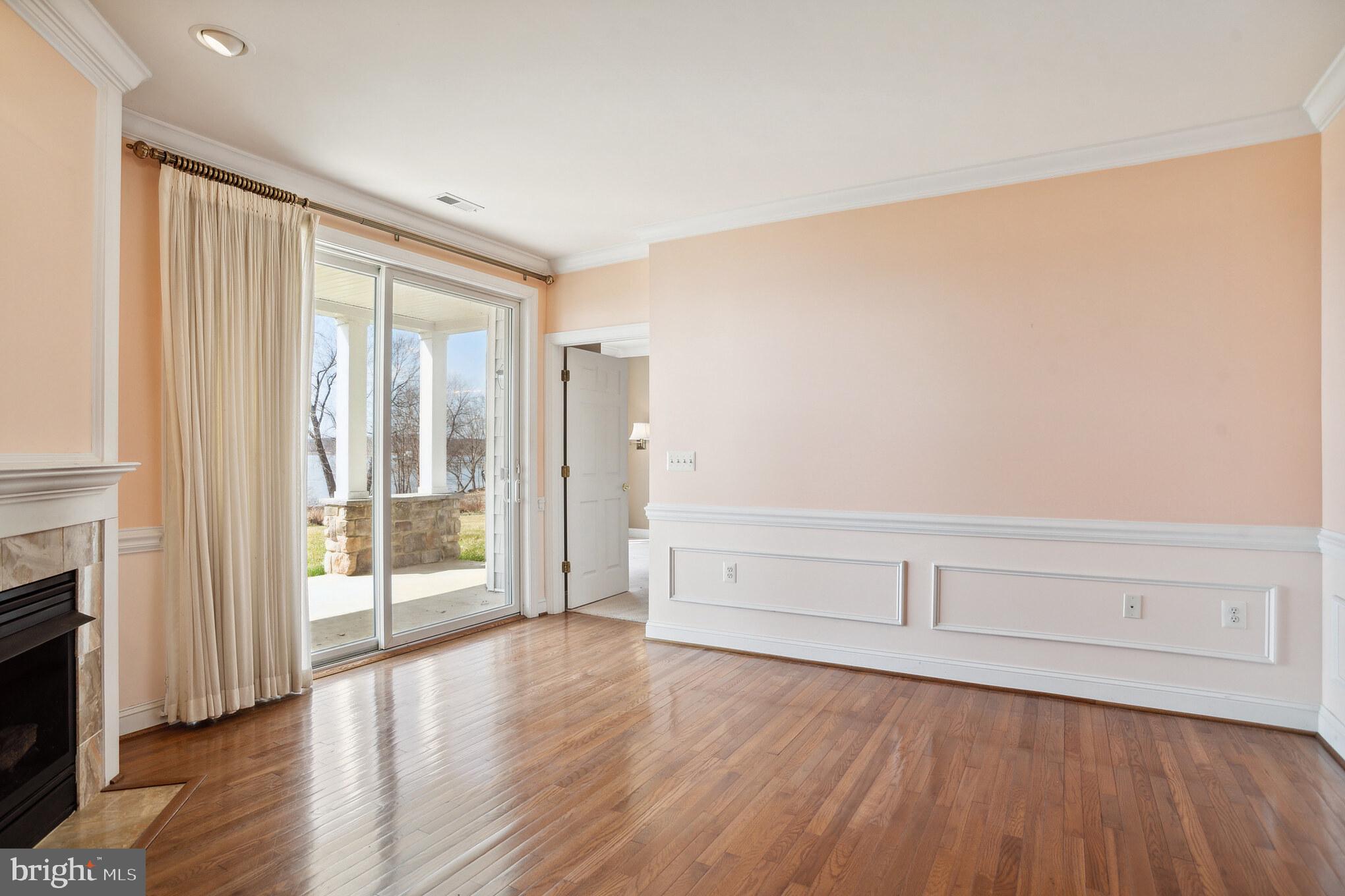 WATERS EDGE - Residential Lease