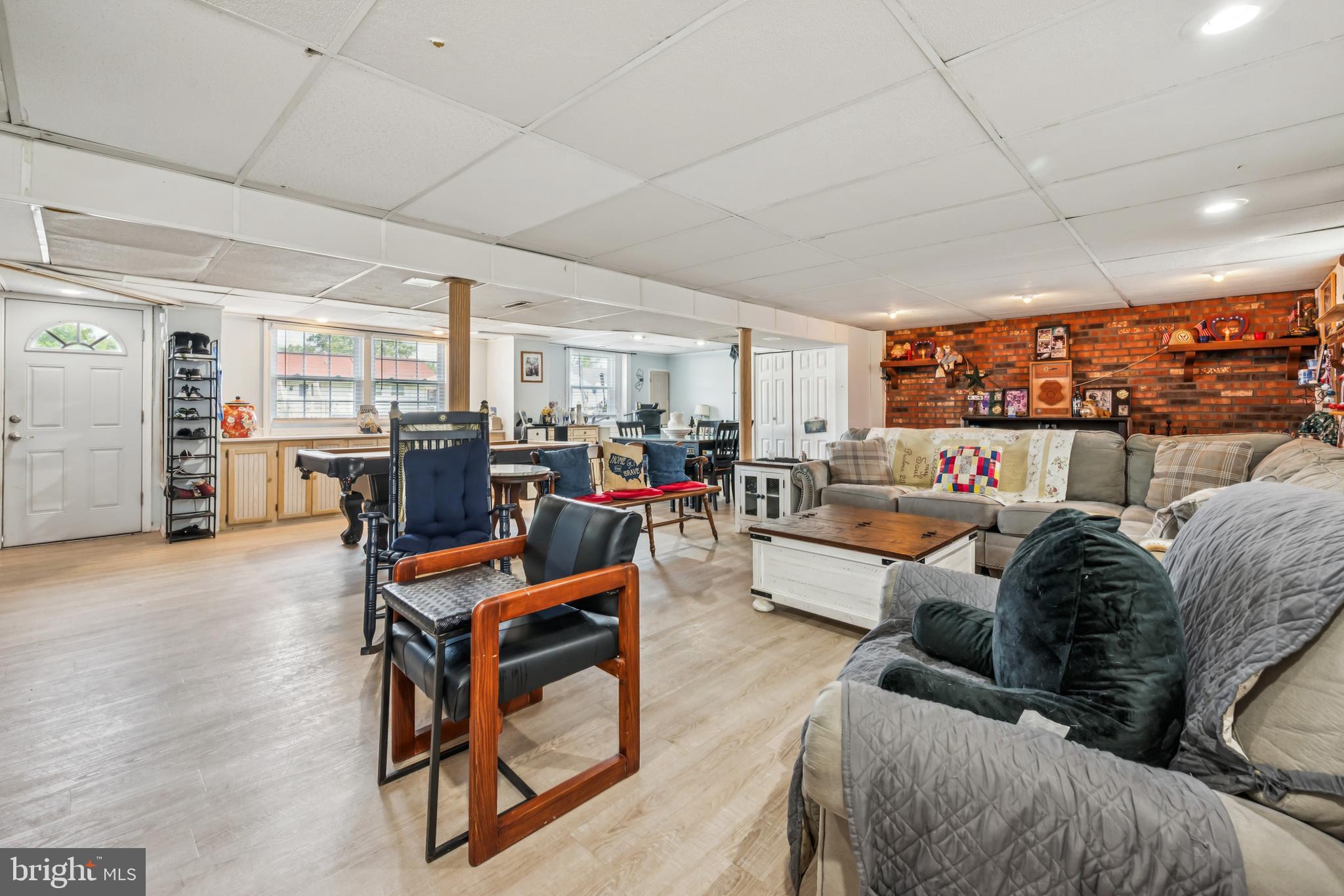 2822 BURLINGTON AVENUE