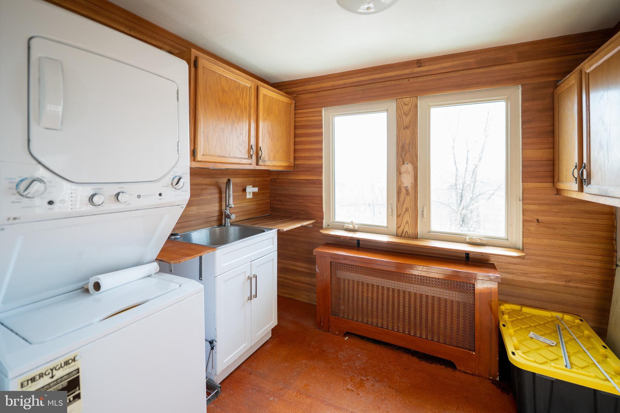 EASTON CITY - Residential