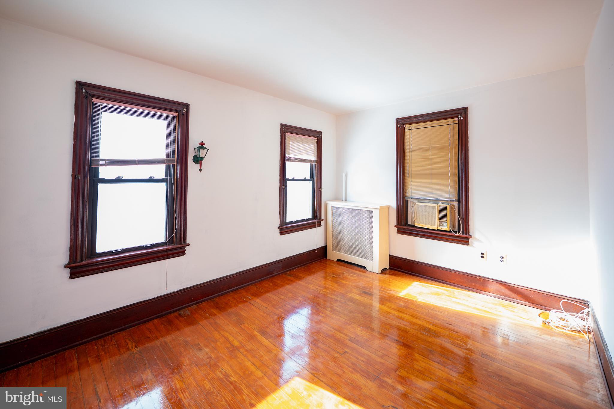 EASTON CITY - Residential