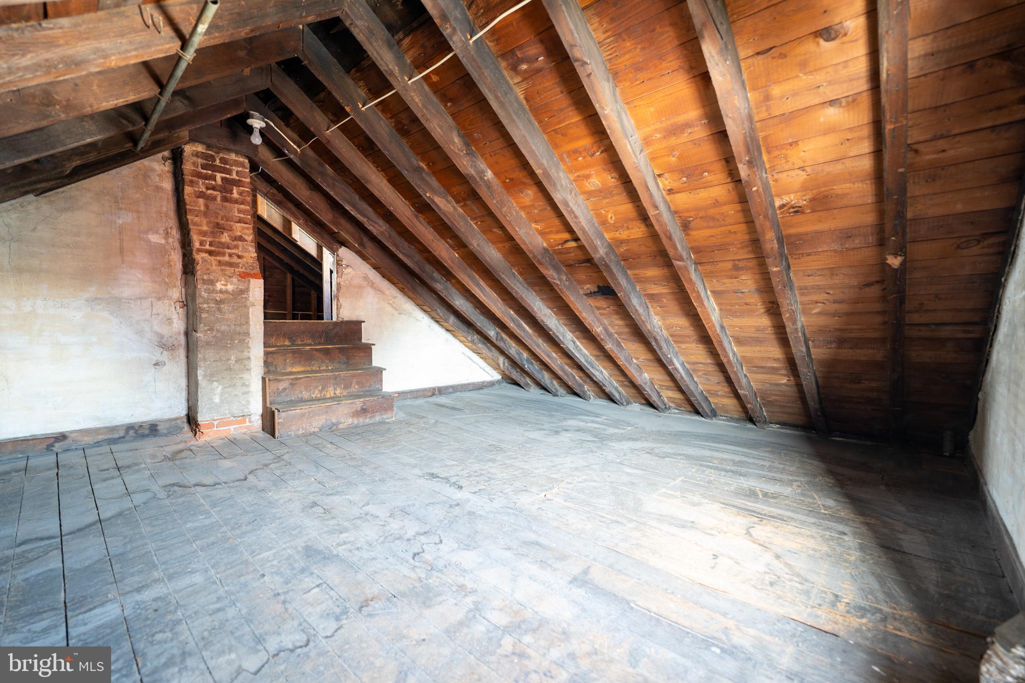 EASTON CITY - Residential