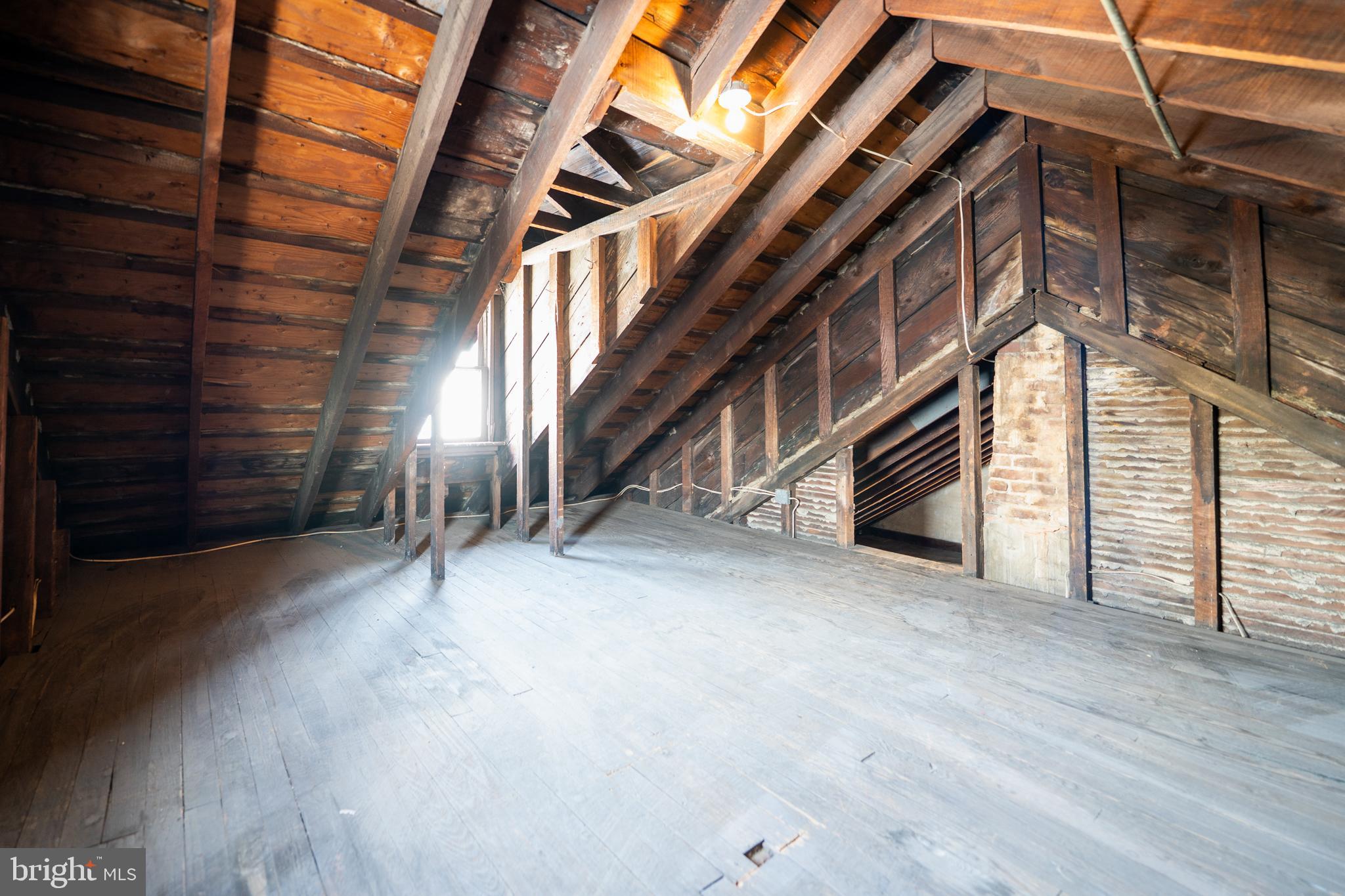 EASTON CITY - Residential