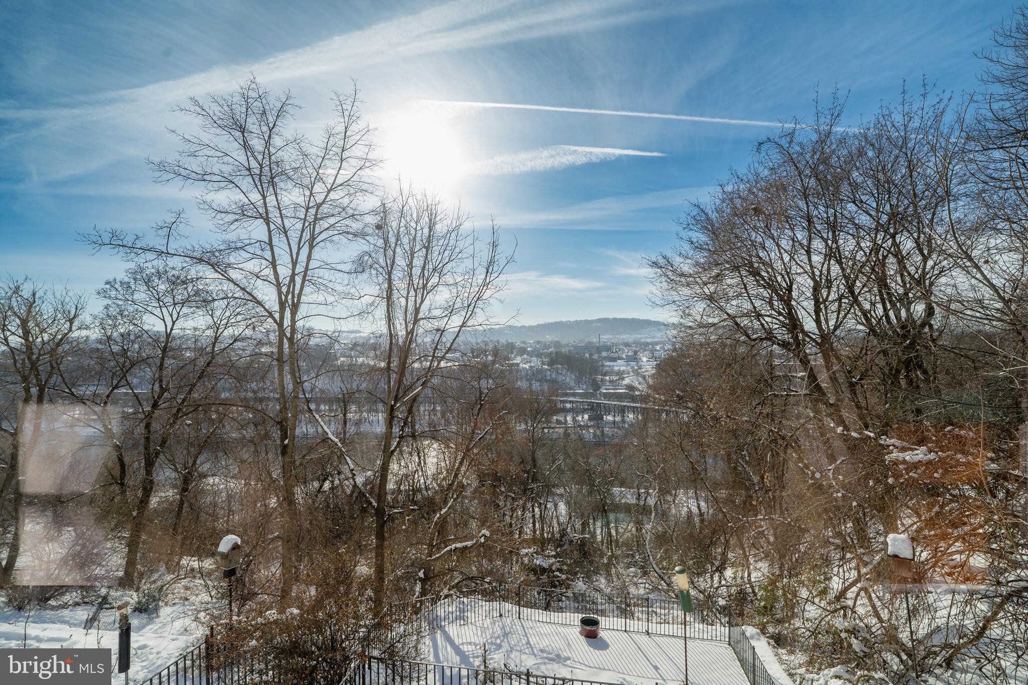 EASTON CITY - Residential