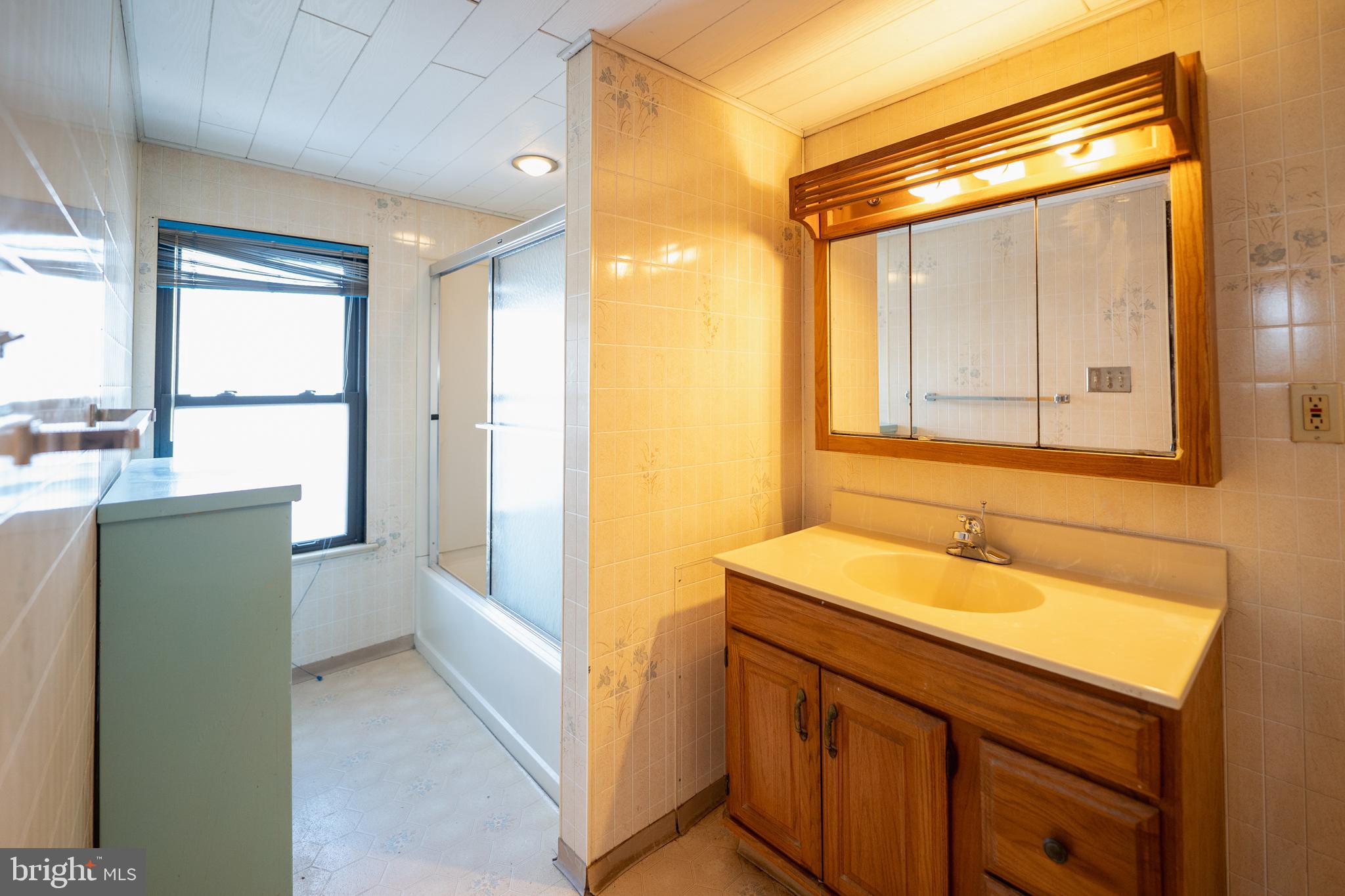 EASTON CITY - Residential