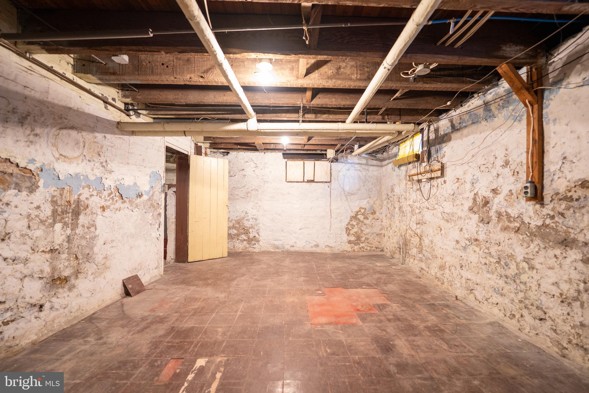 EASTON CITY - Residential