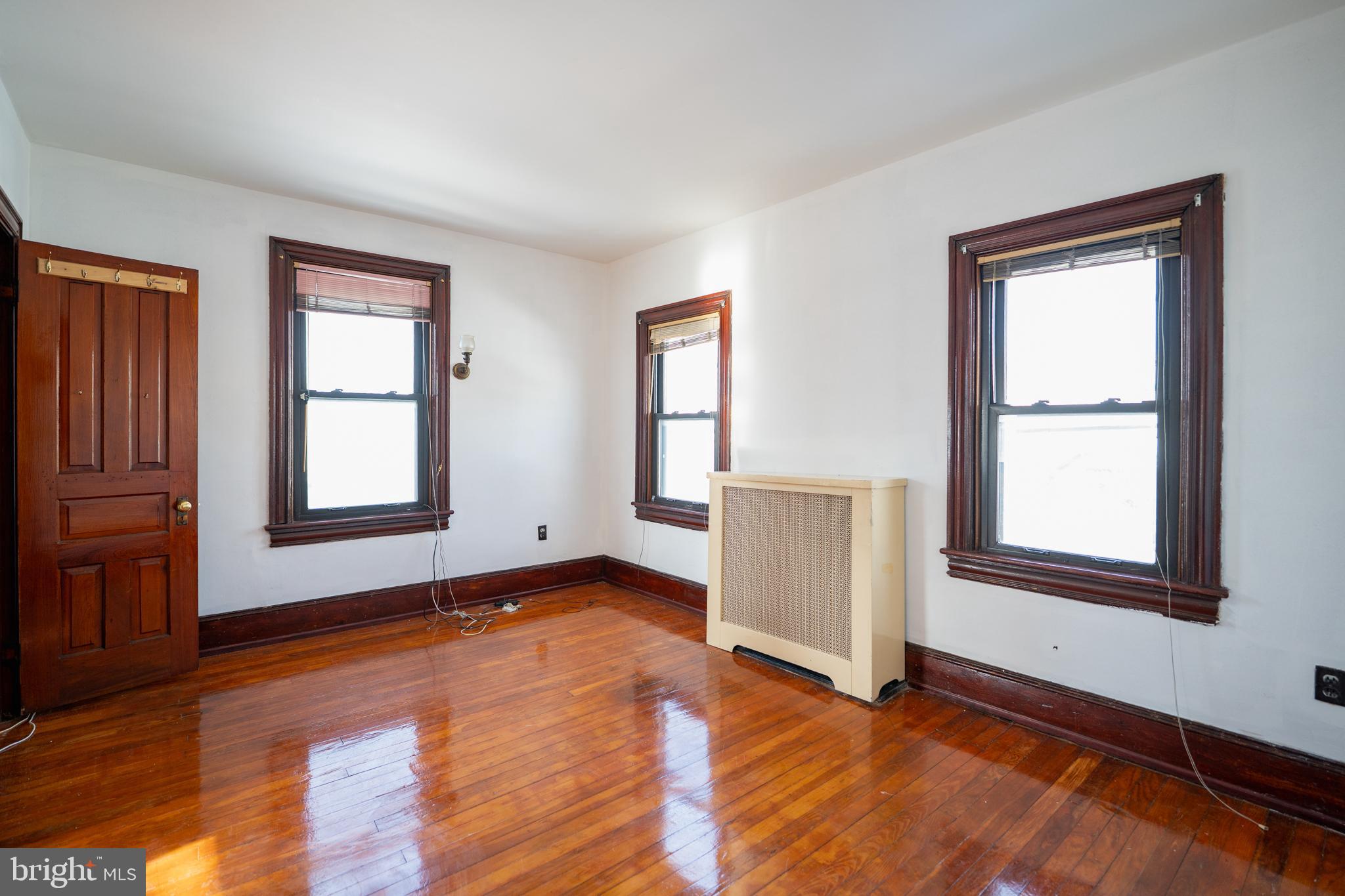 EASTON CITY - Residential