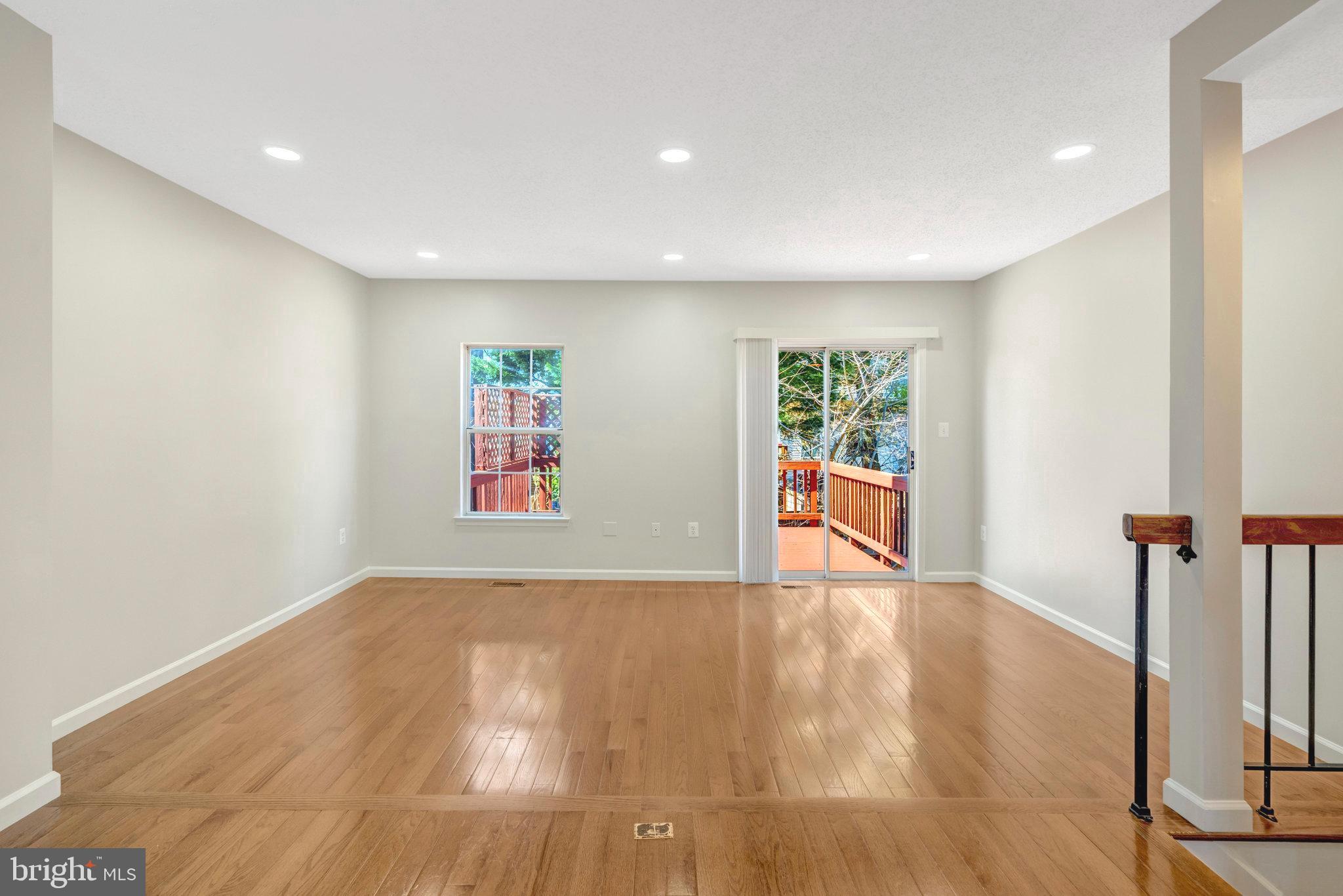 FAIRFAX - Residential