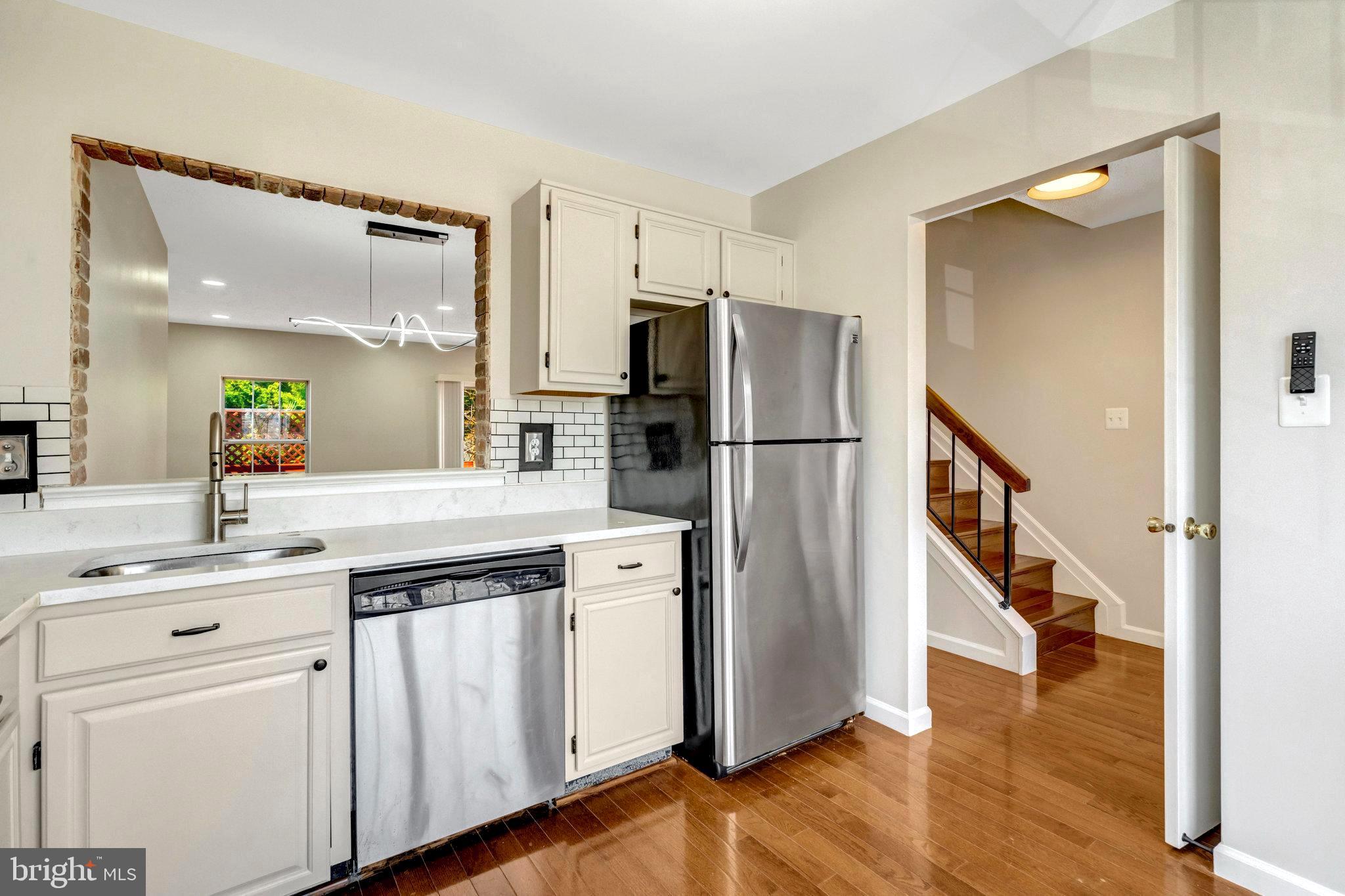 FAIRFAX - Residential