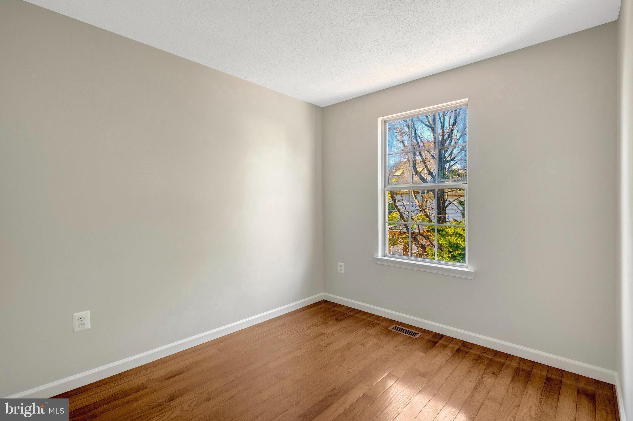 FAIRFAX - Residential