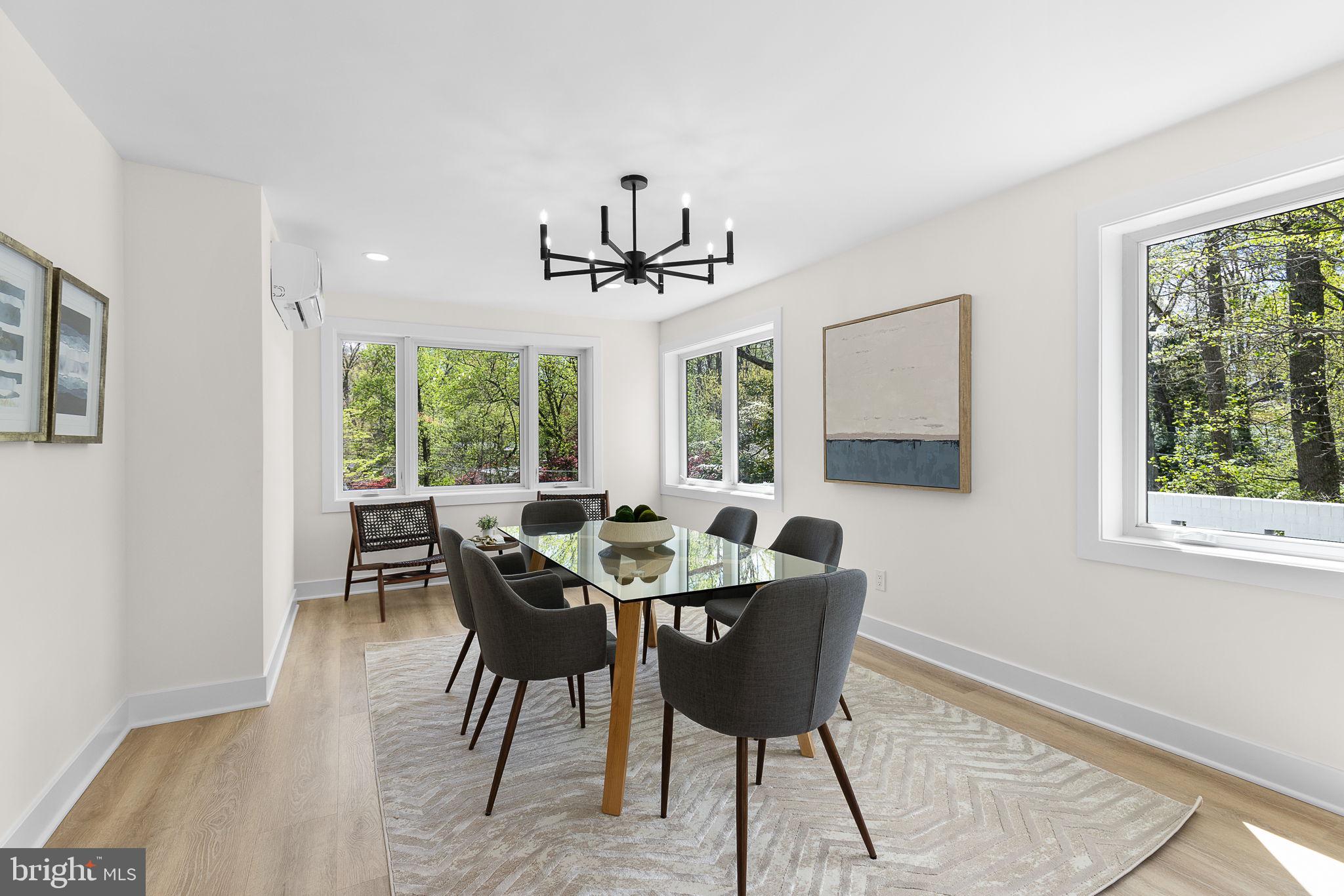 LAKE BARCROFT - Residential