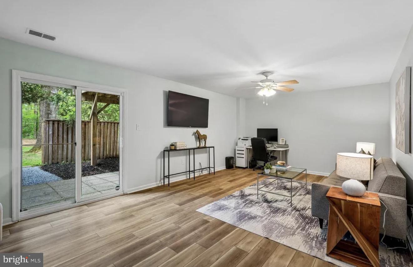 RESTON - Residential