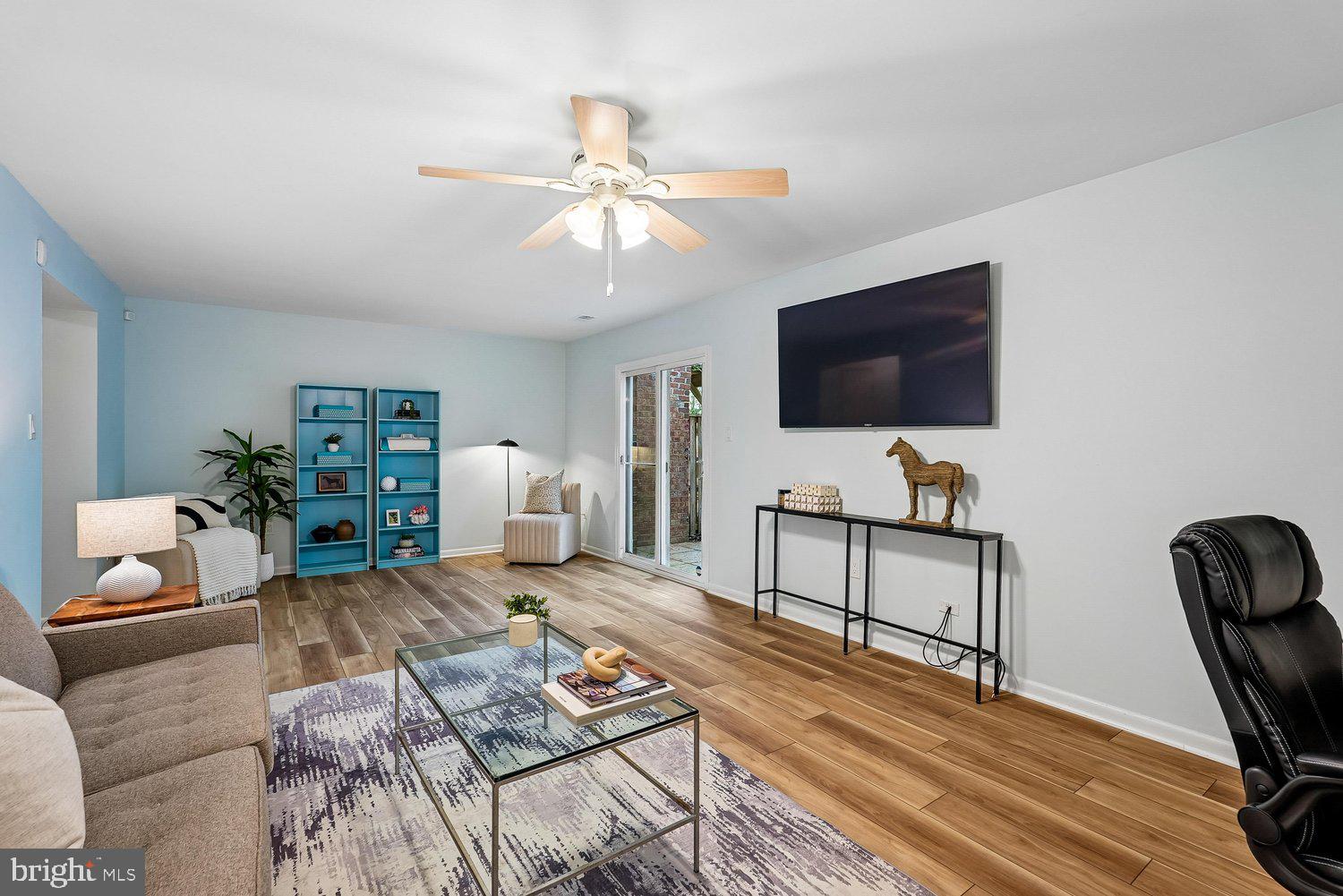 RESTON - Residential