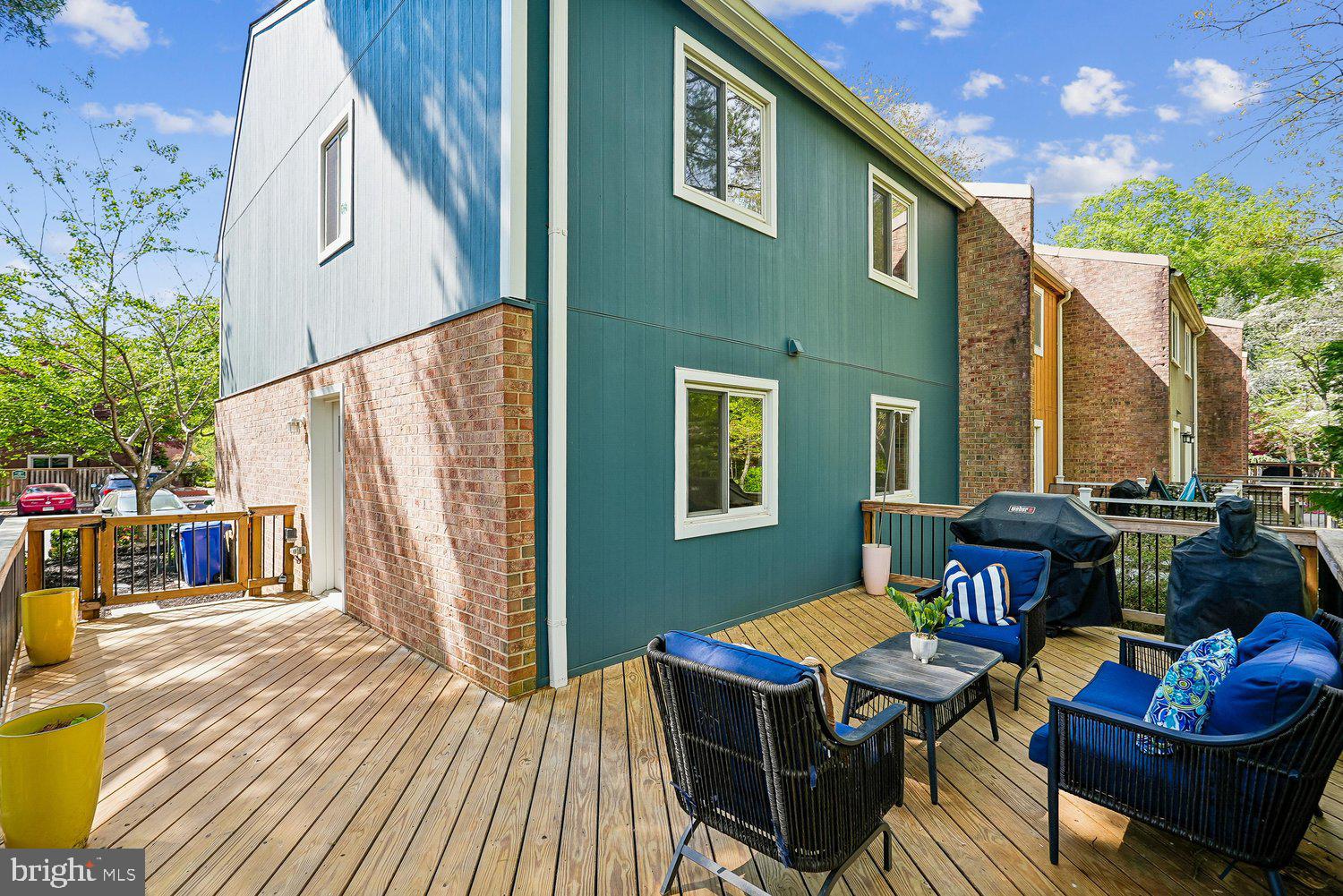 RESTON - Residential