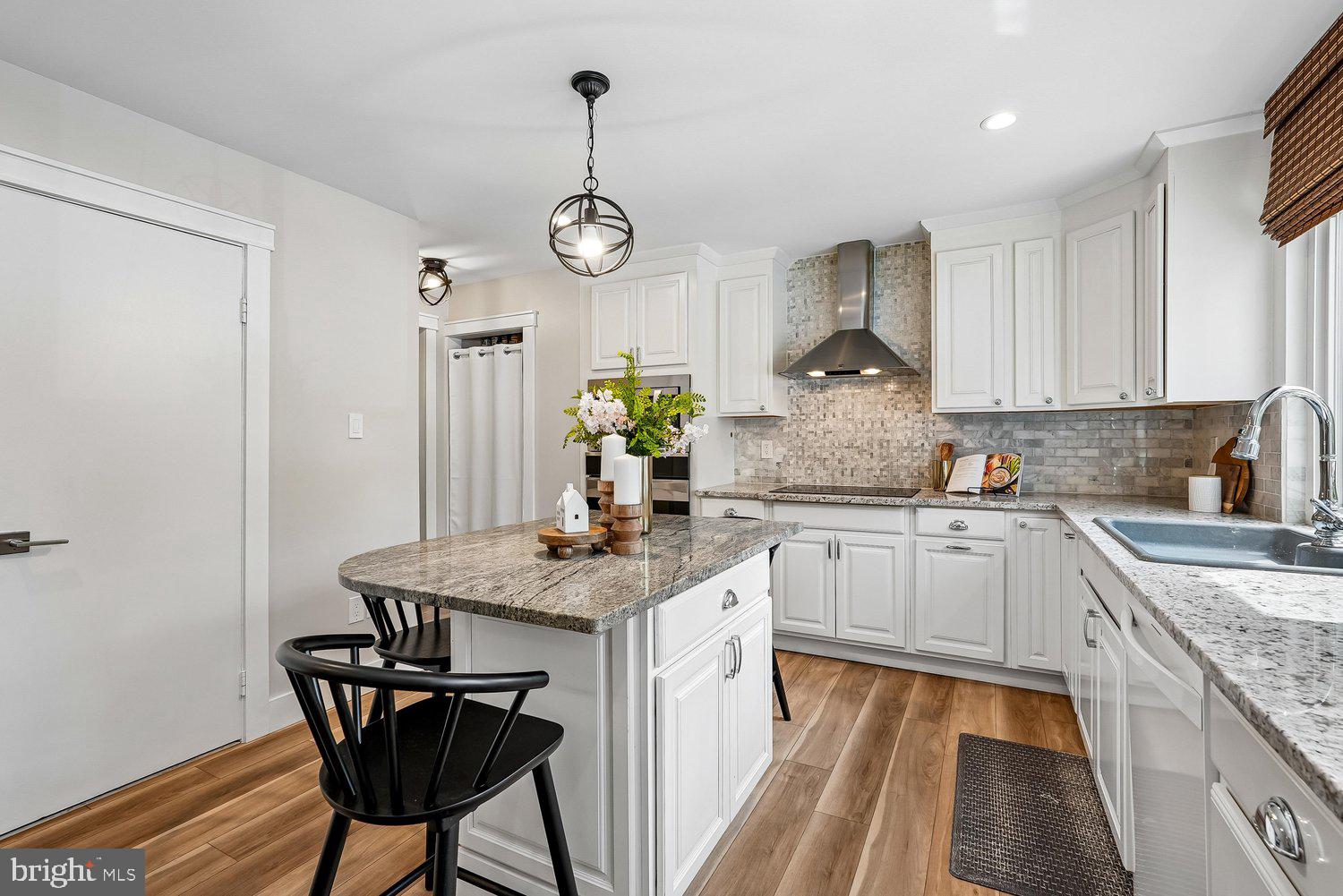 RESTON - Residential