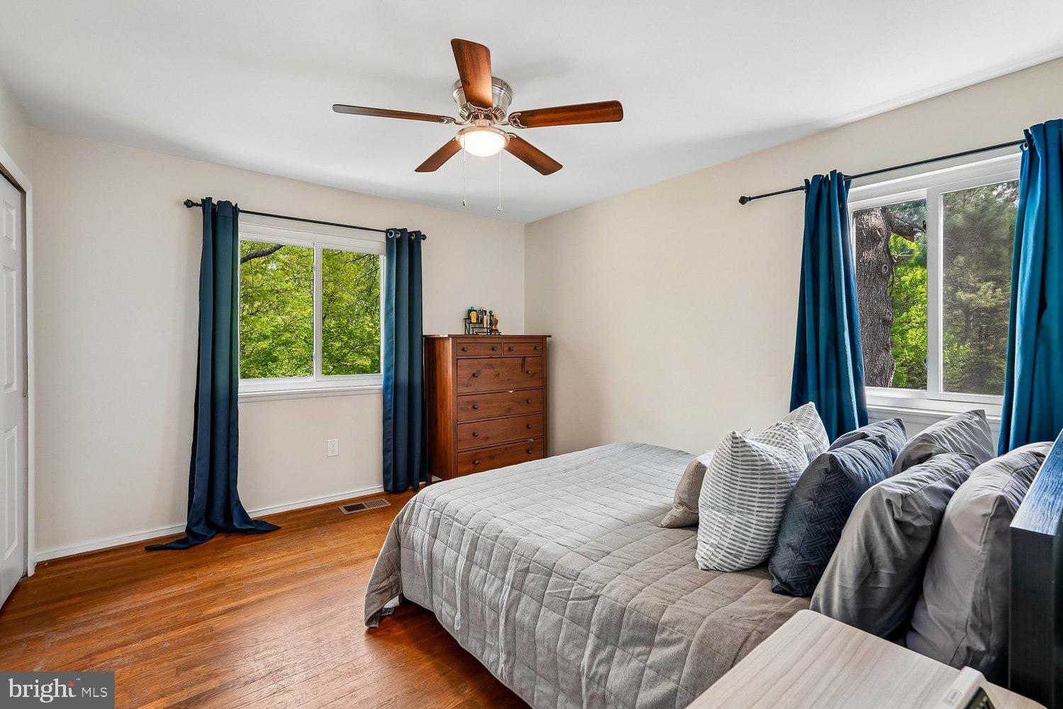 RESTON - Residential