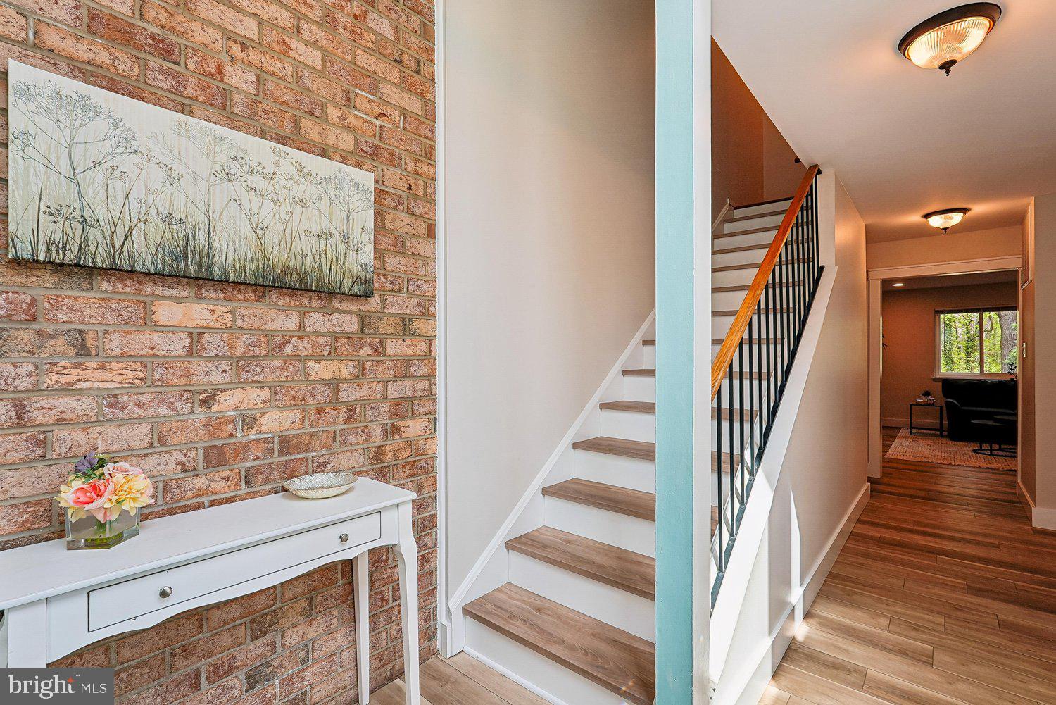 RESTON - Residential