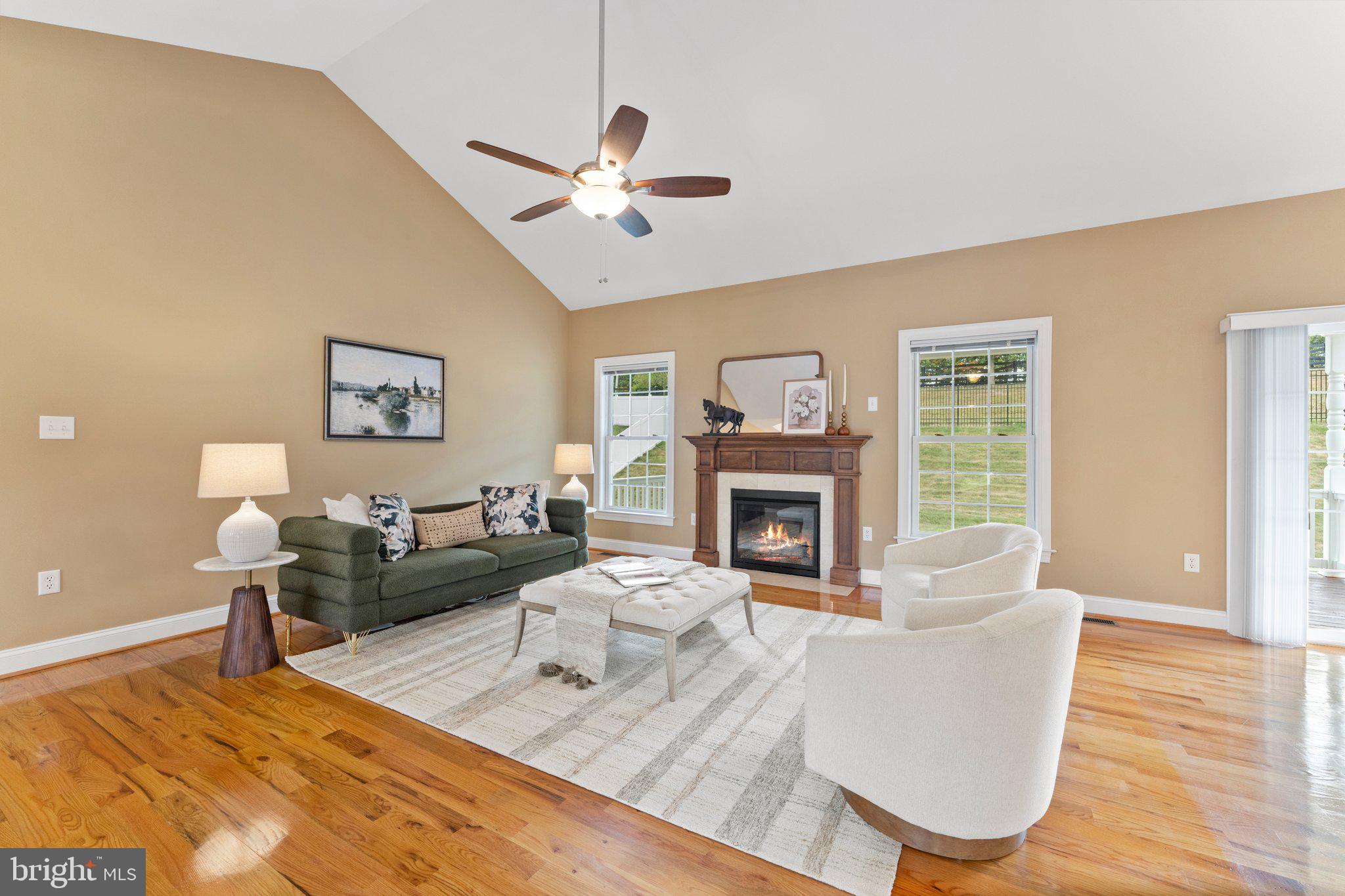 ABRAMS POINTE - Residential