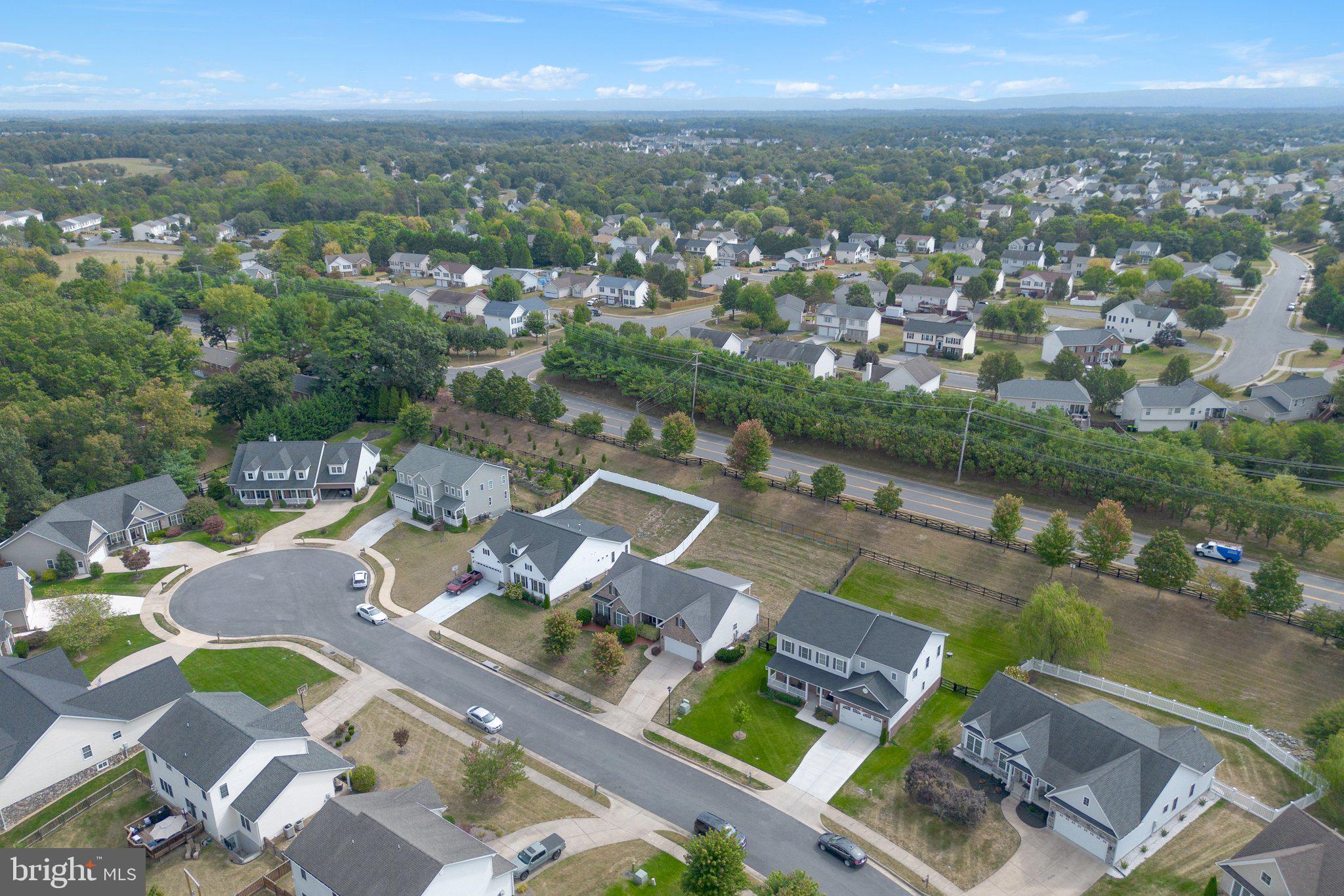 ABRAMS POINTE - Residential