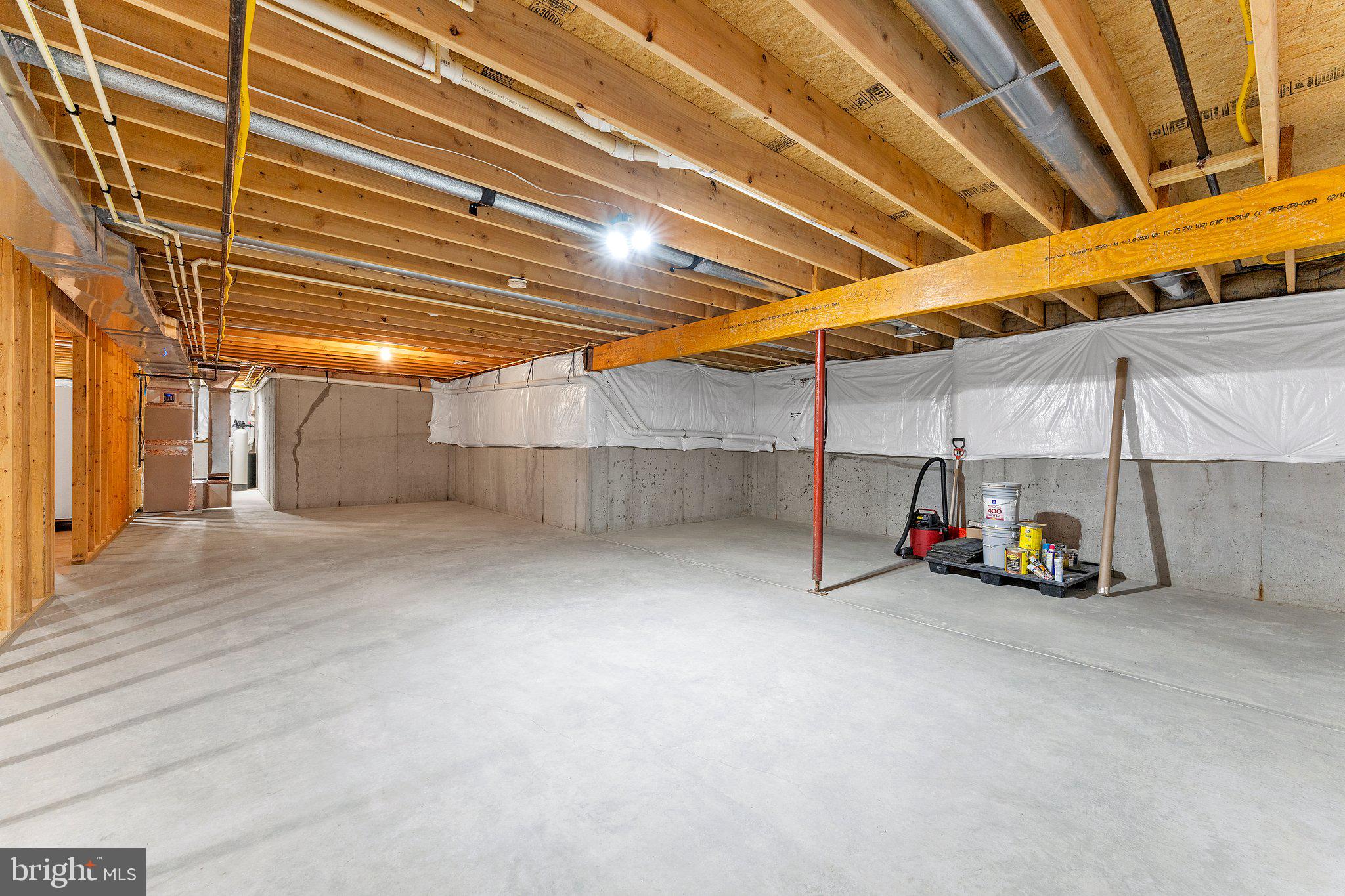 ABRAMS POINTE - Residential