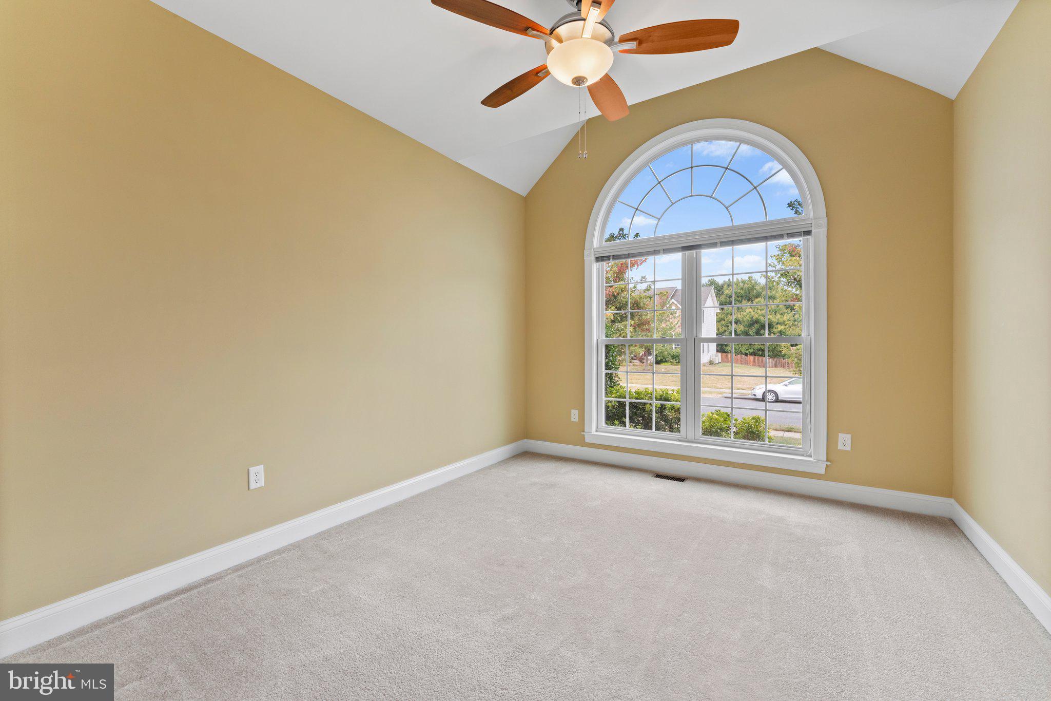 ABRAMS POINTE - Residential