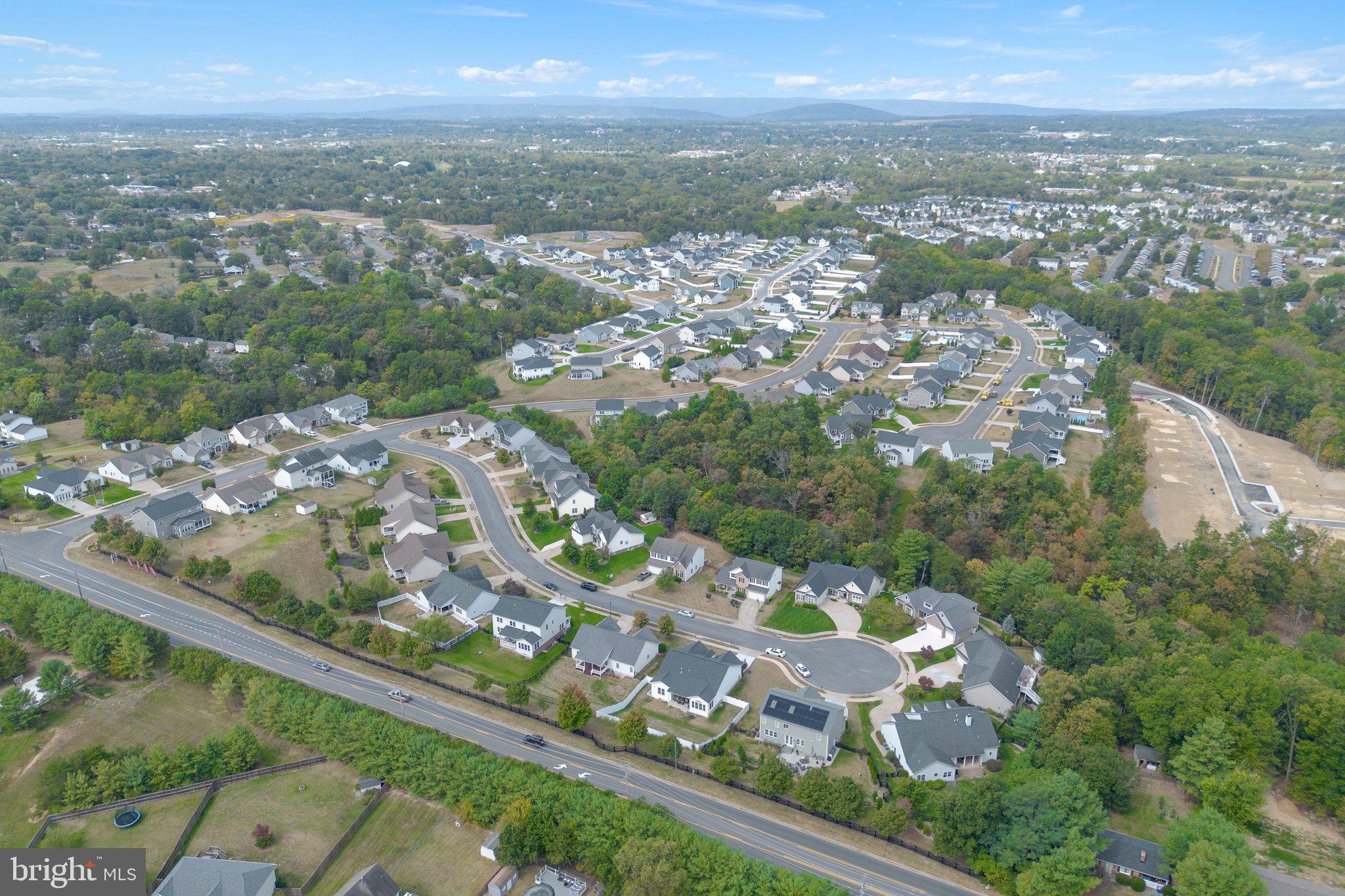 ABRAMS POINTE - Residential