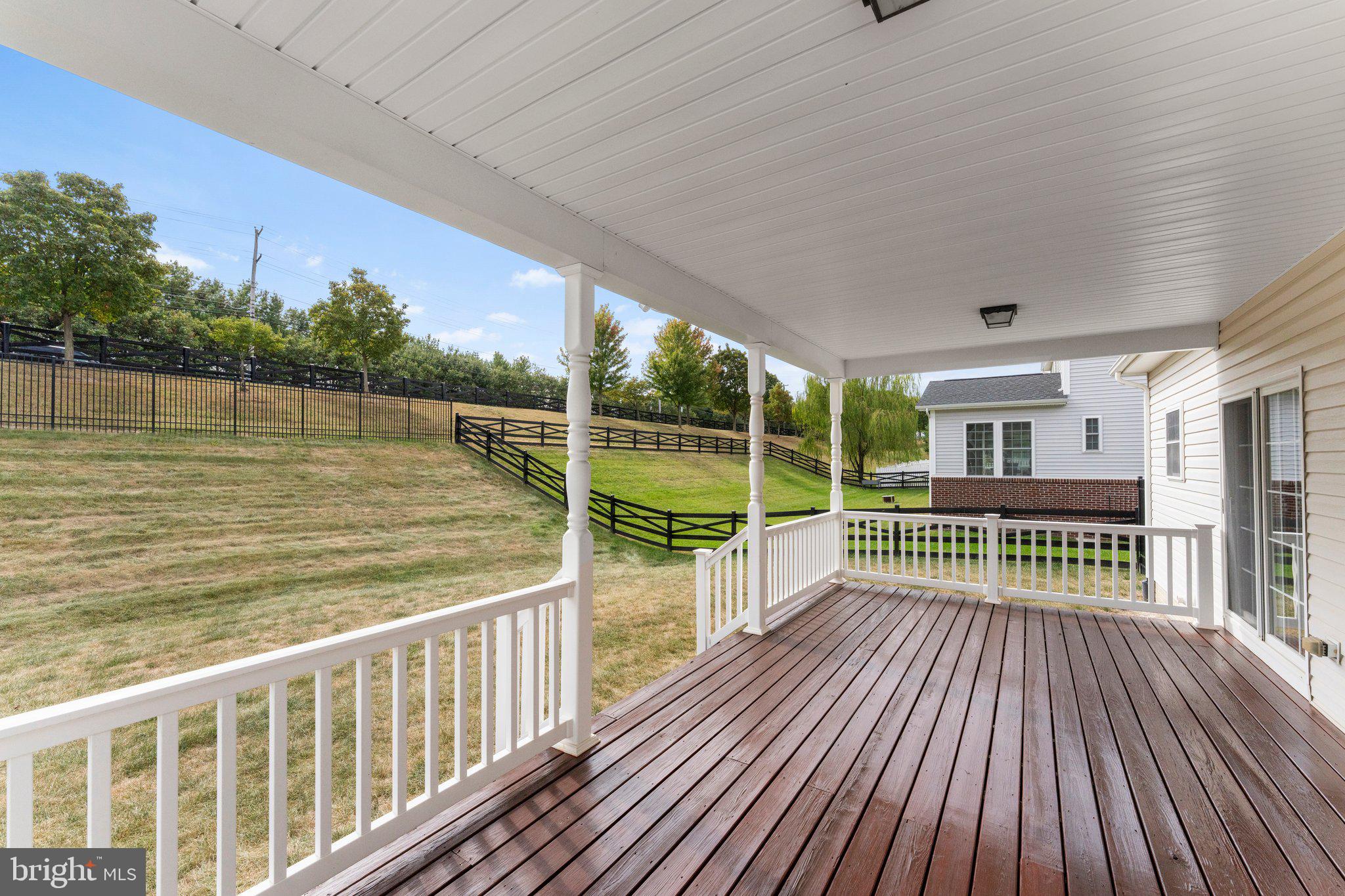 ABRAMS POINTE - Residential