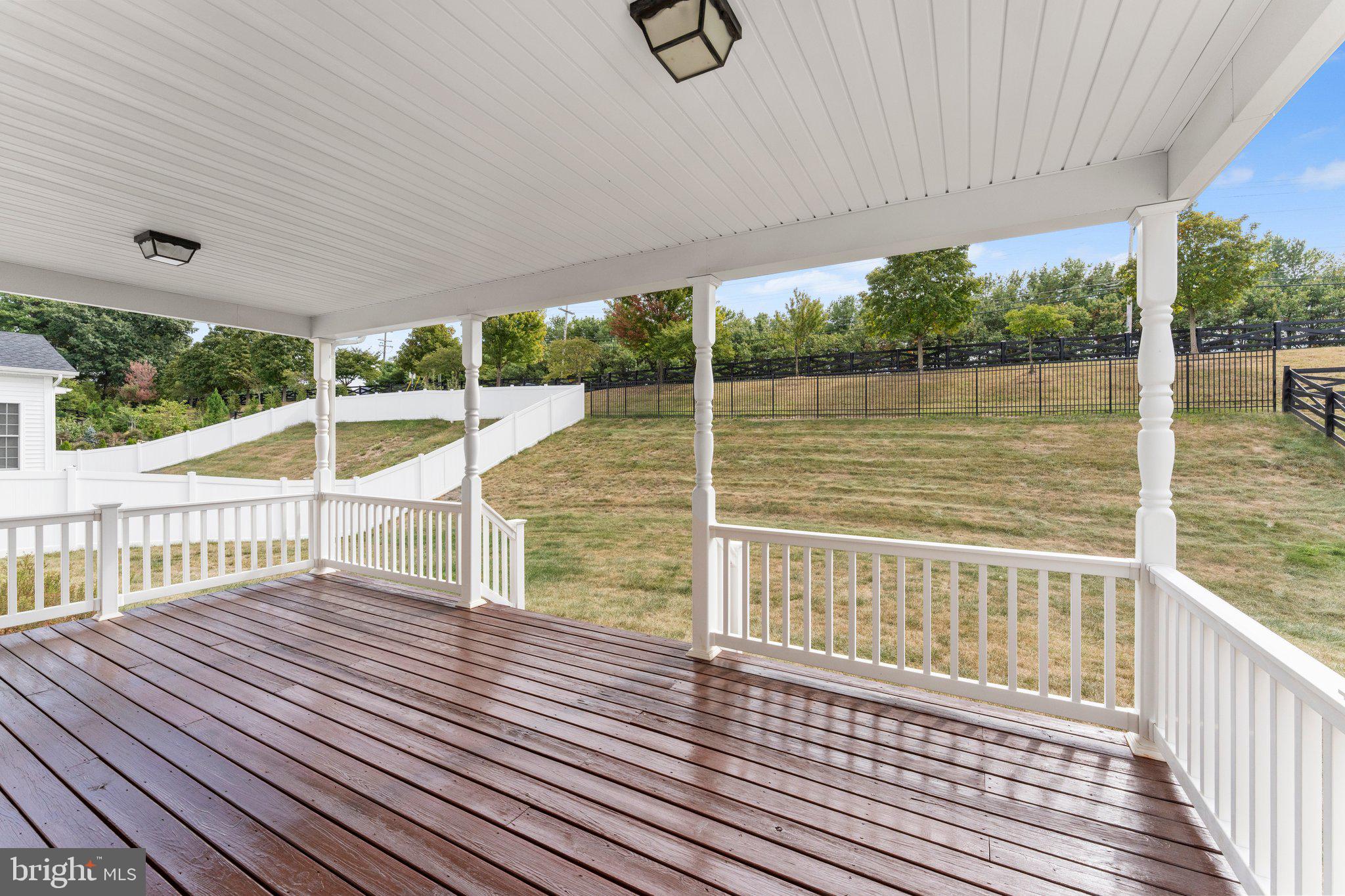 ABRAMS POINTE - Residential