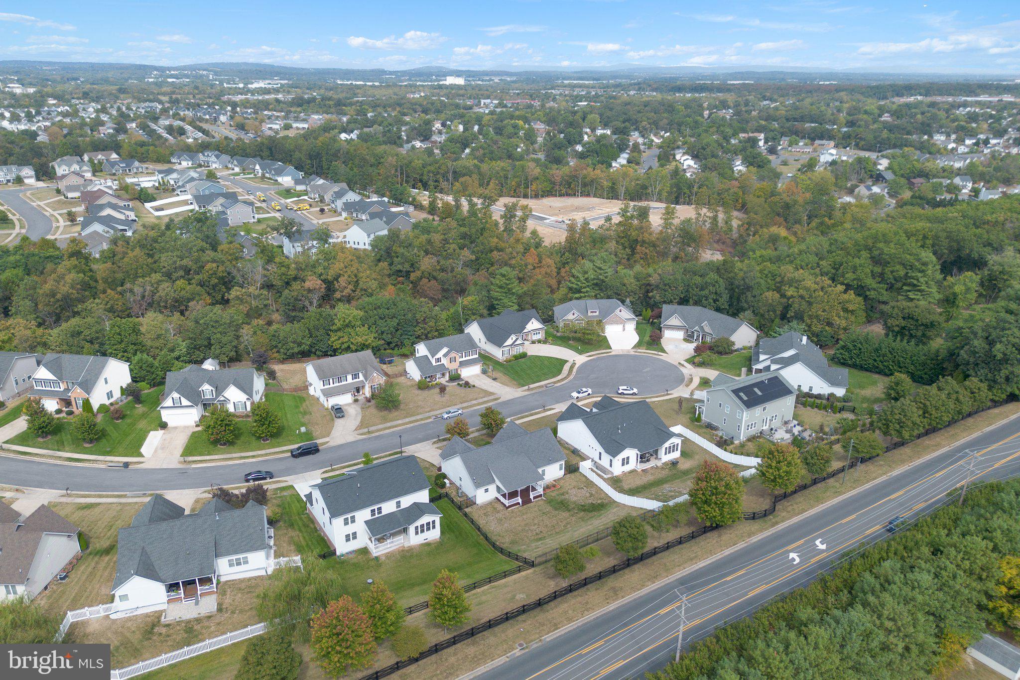 ABRAMS POINTE - Residential