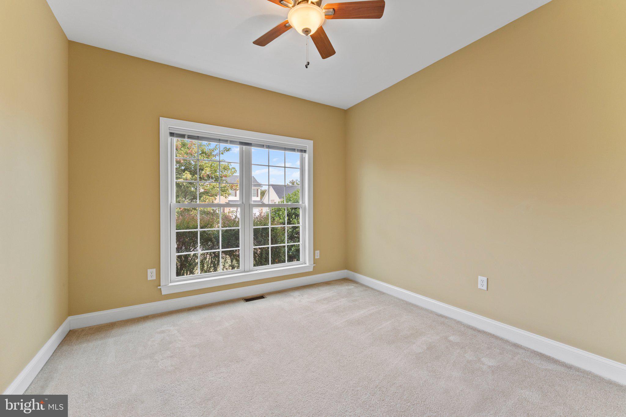 ABRAMS POINTE - Residential