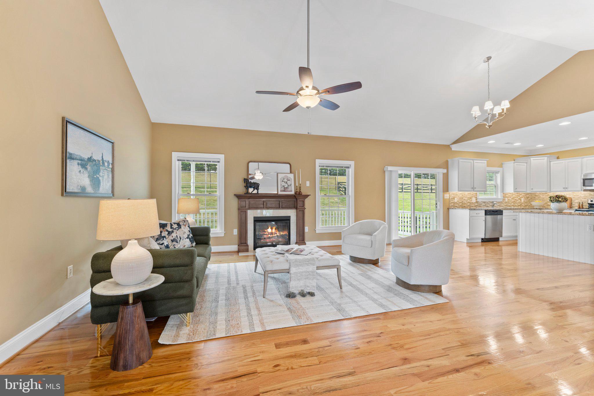 ABRAMS POINTE - Residential