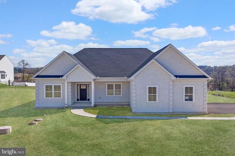 448 LONG LANE WALNUTPORT PA 18088