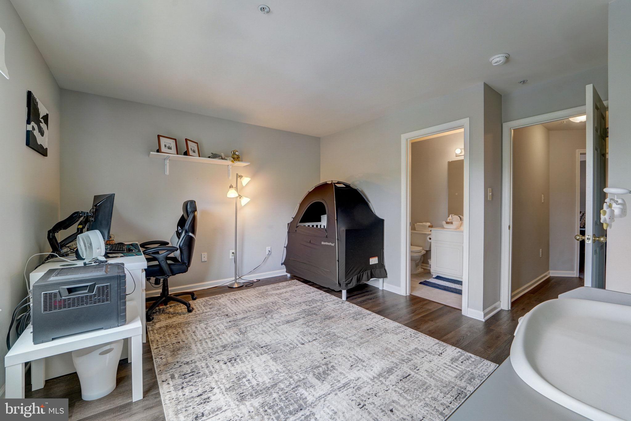 WOODLAND WALK - Residential