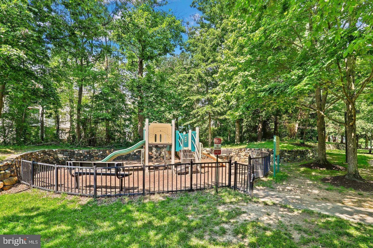 WOODLAND WALK - Residential