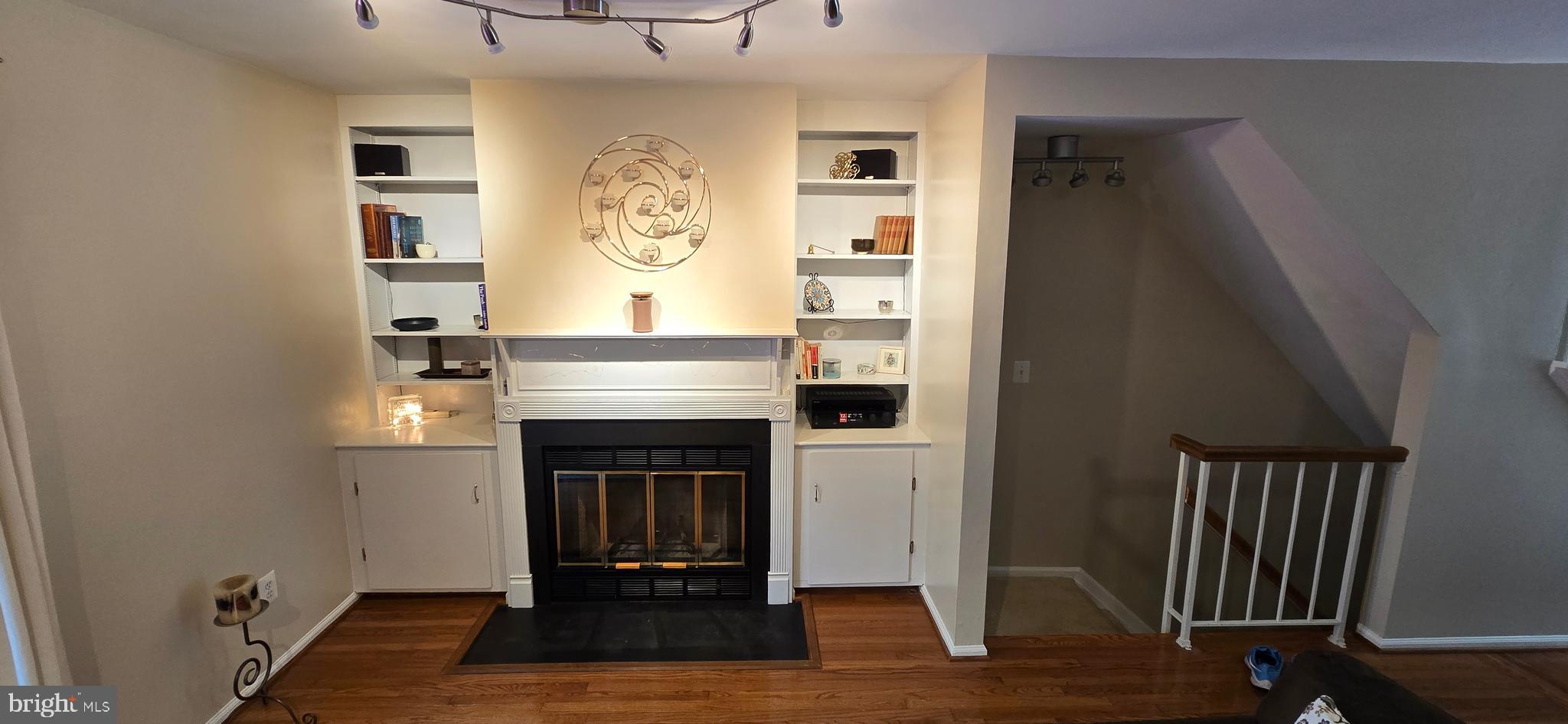 SPRINGFIELD OAKS - Residential