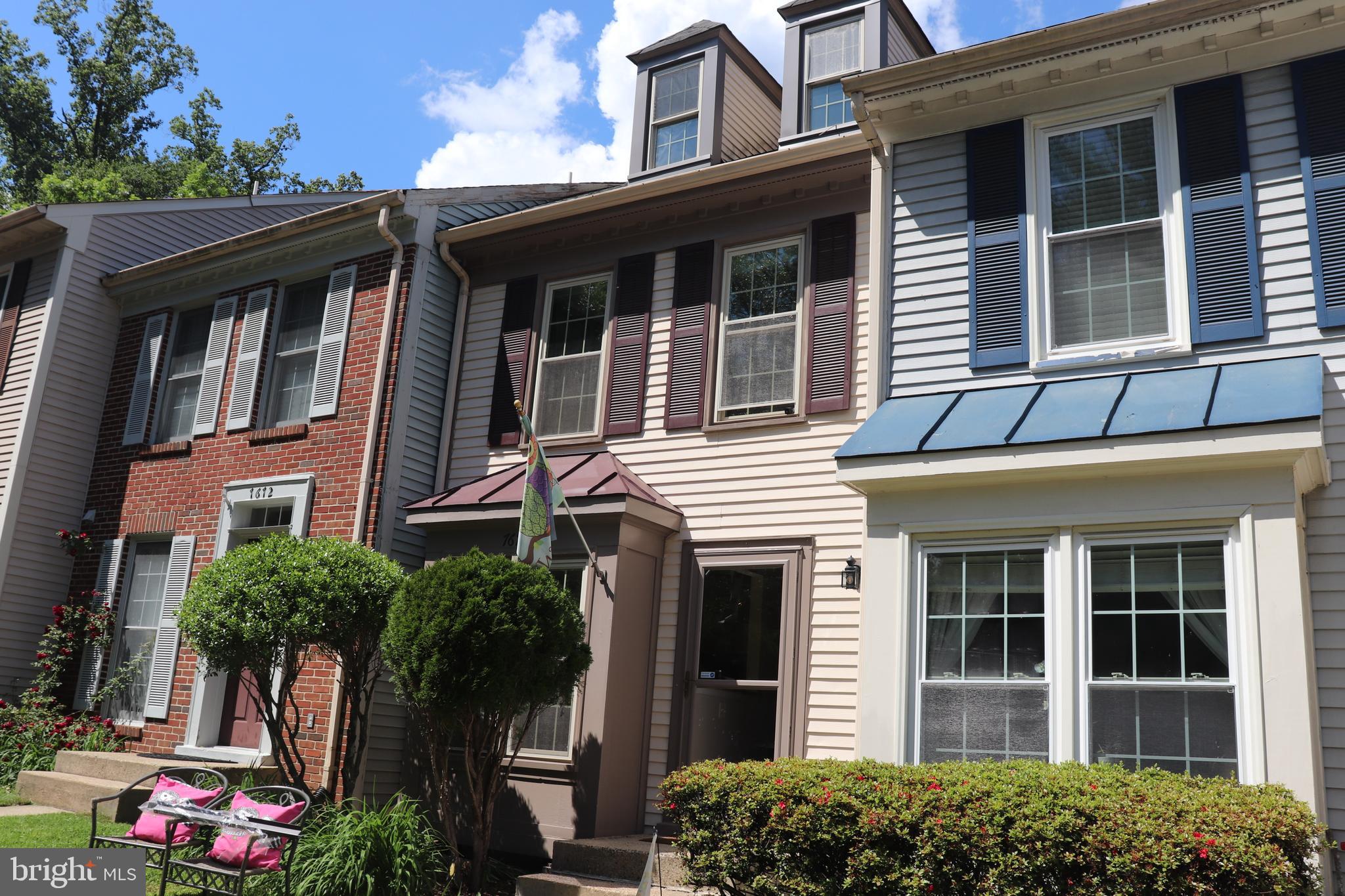 SPRINGFIELD OAKS - Residential