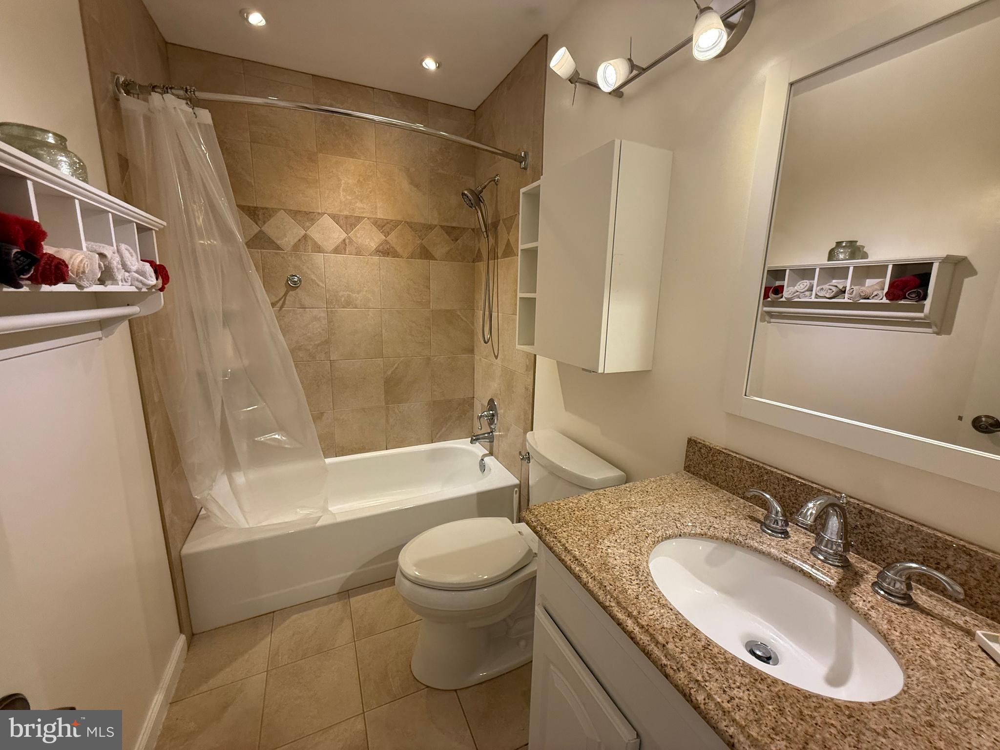 SPRINGFIELD OAKS - Residential