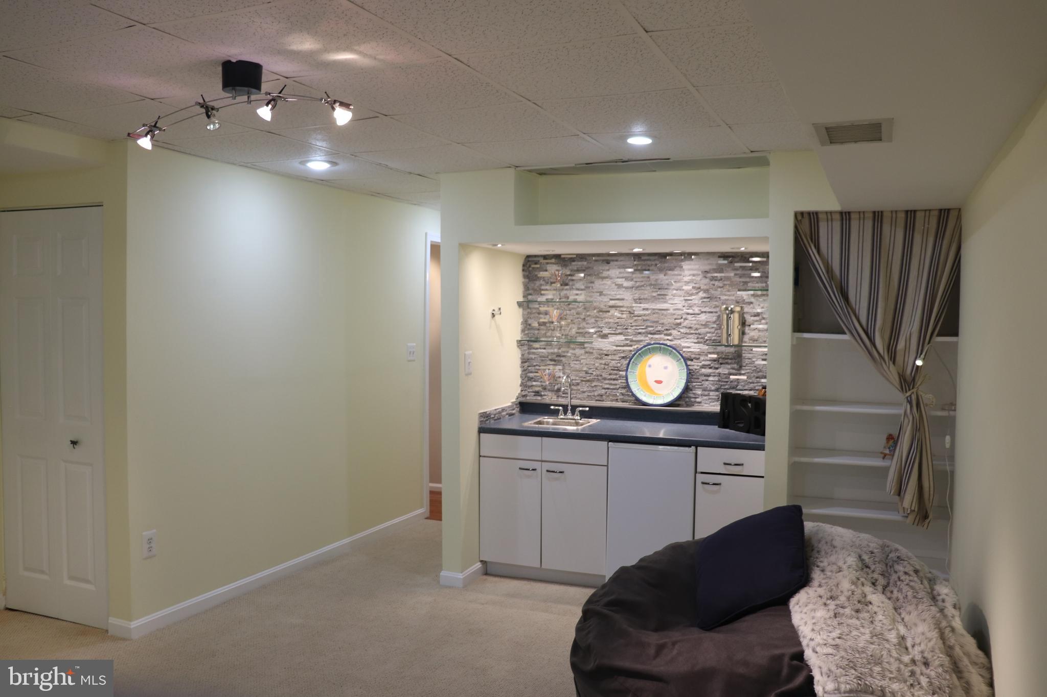 SPRINGFIELD OAKS - Residential