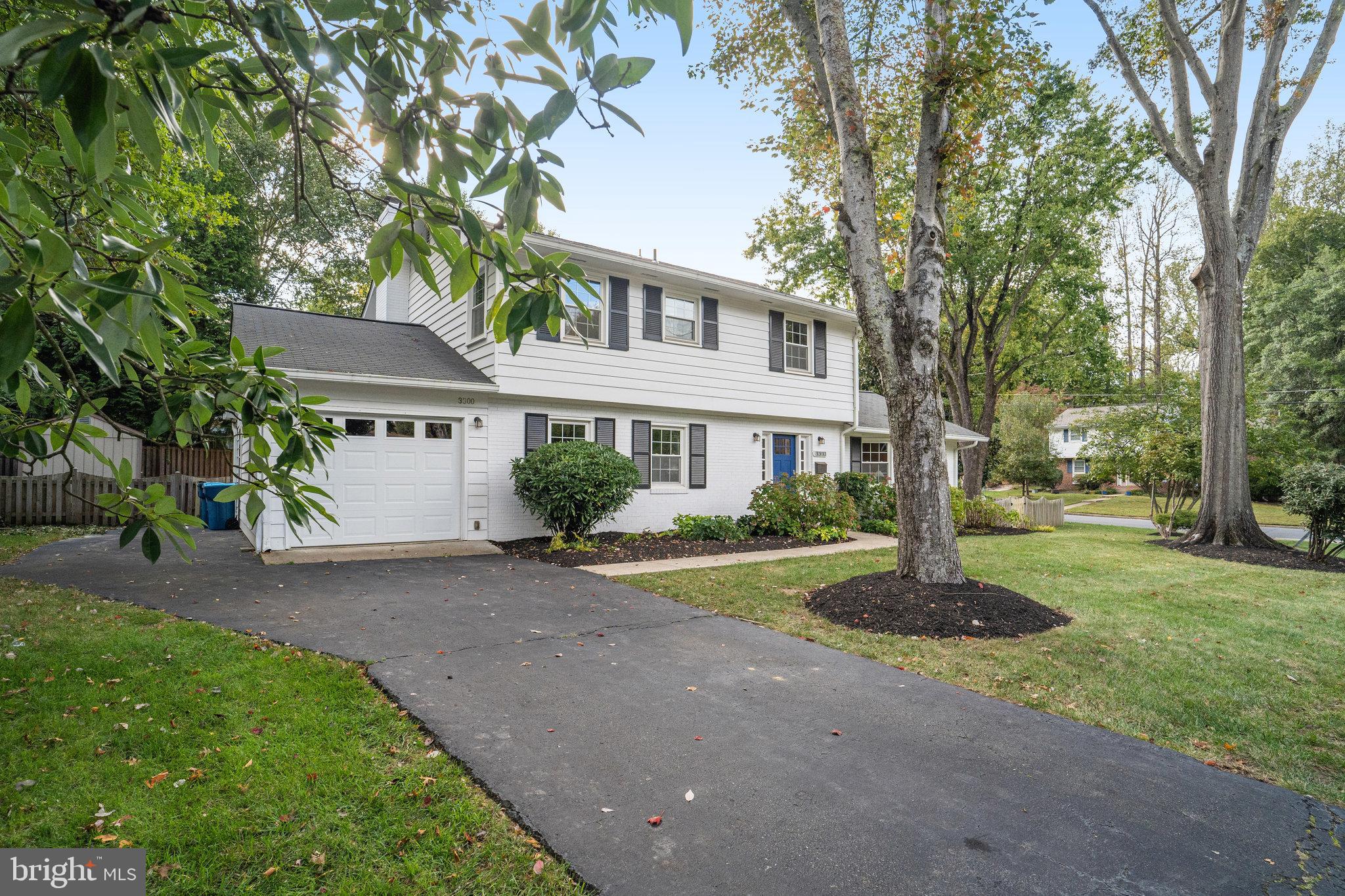 3300 PRINCE WILLIAM DRIVE
