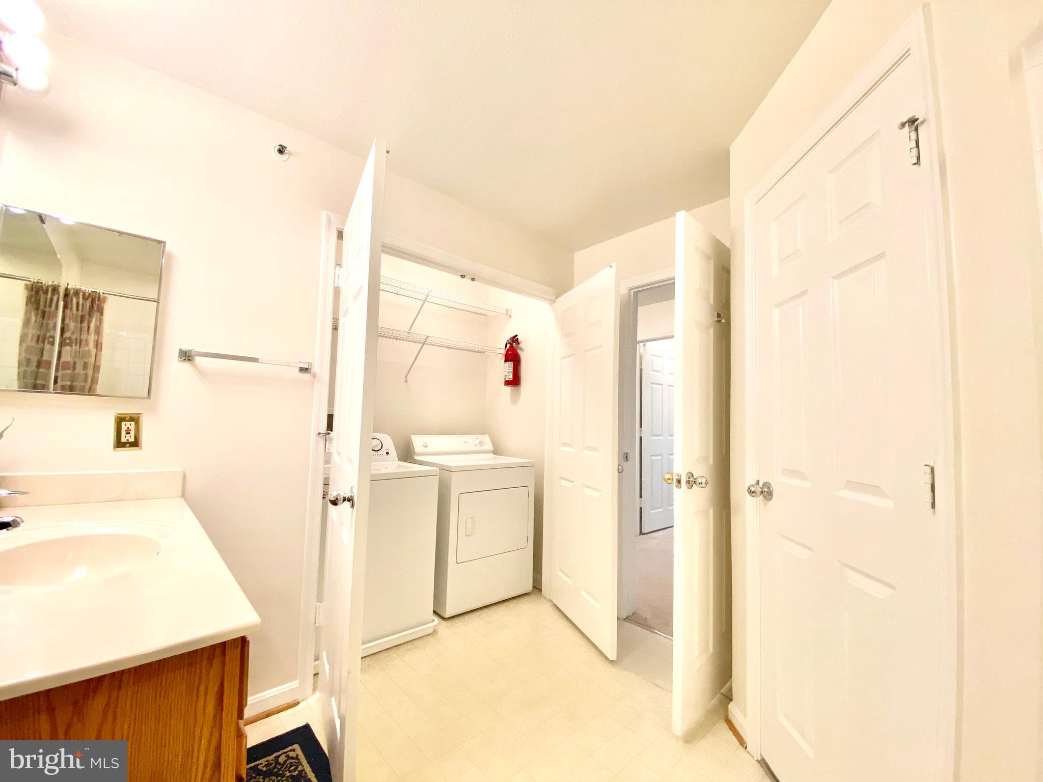 SILVERBROOK WOOD - Residential